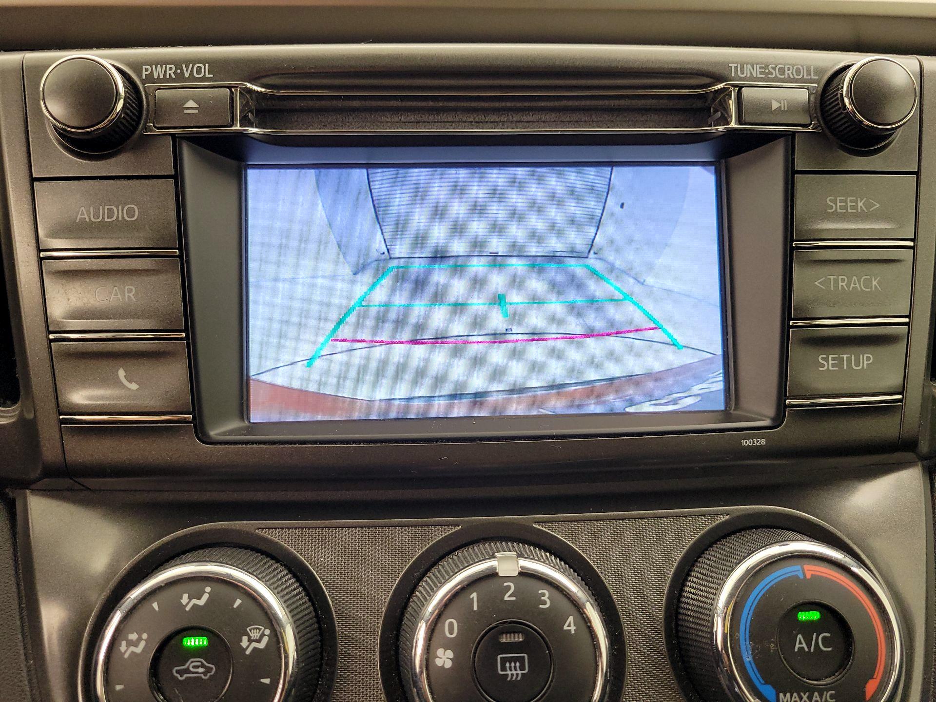 Thumbnail: 2015 Toyota RAV4 - 14