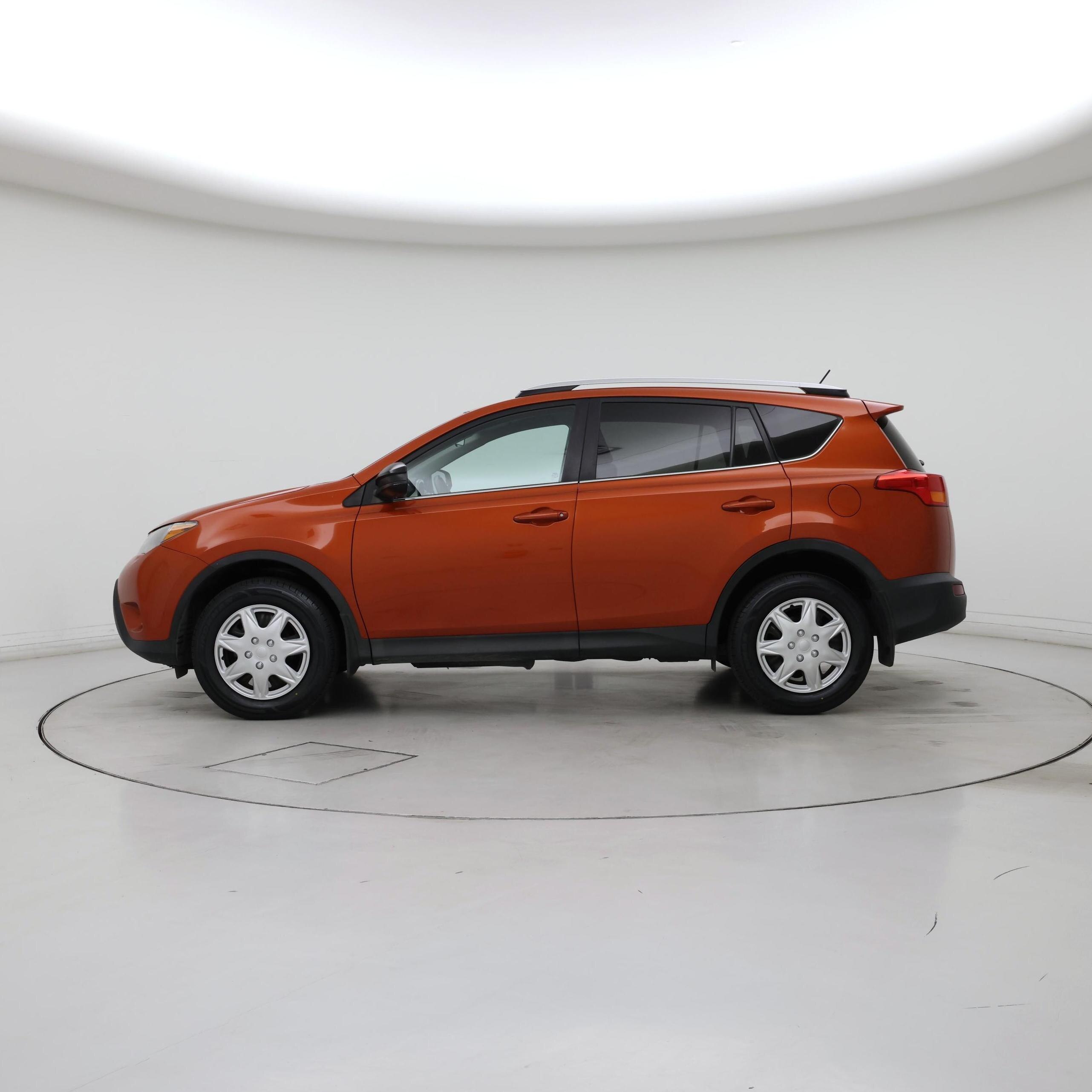 Thumbnail: 2015 Toyota RAV4 - 3