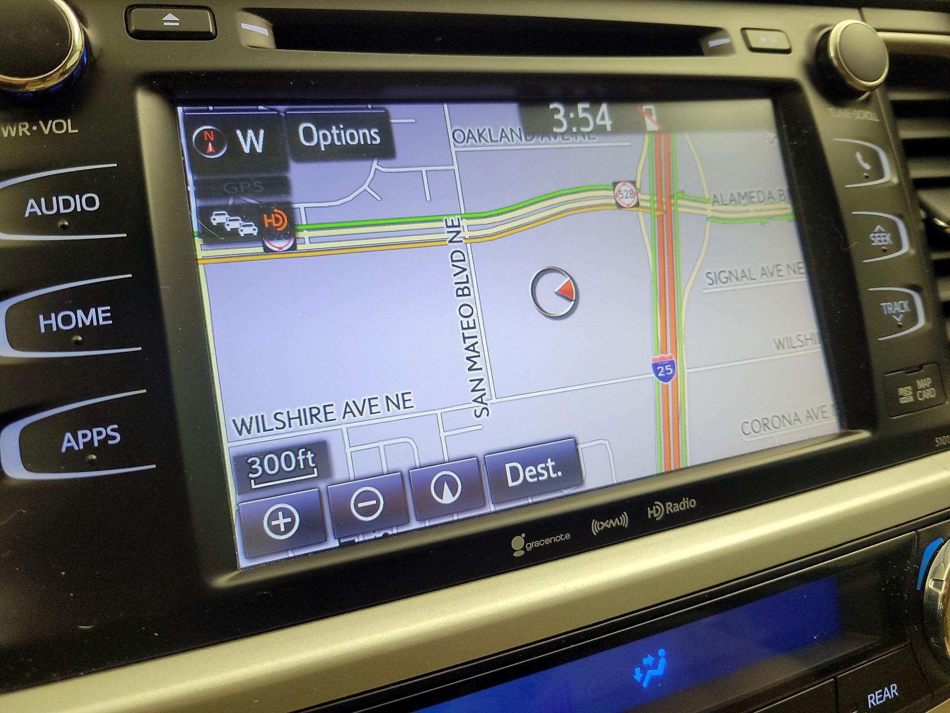 Thumbnail: 2016 Toyota Highlander - 14
