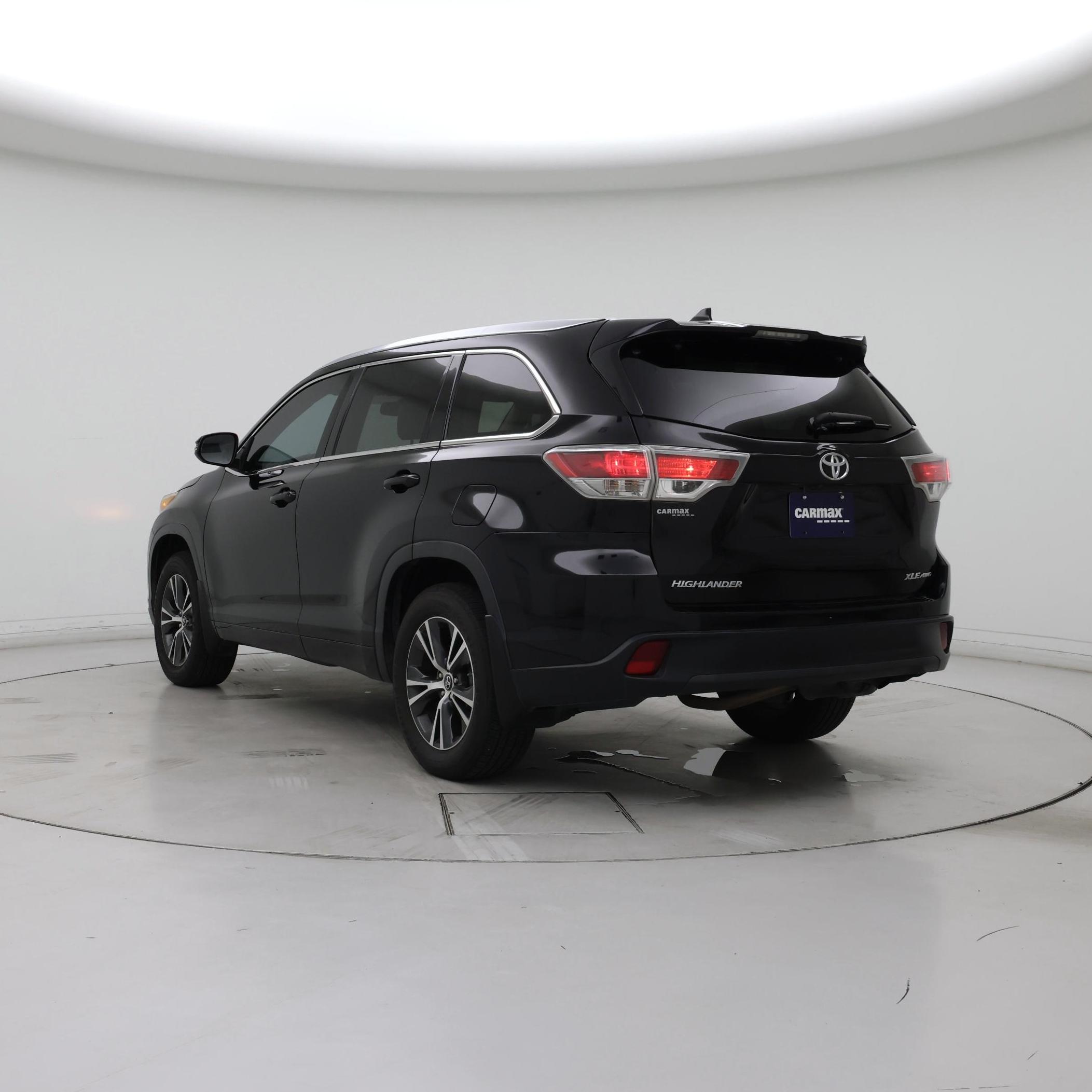 Thumbnail: 2016 Toyota Highlander - 2