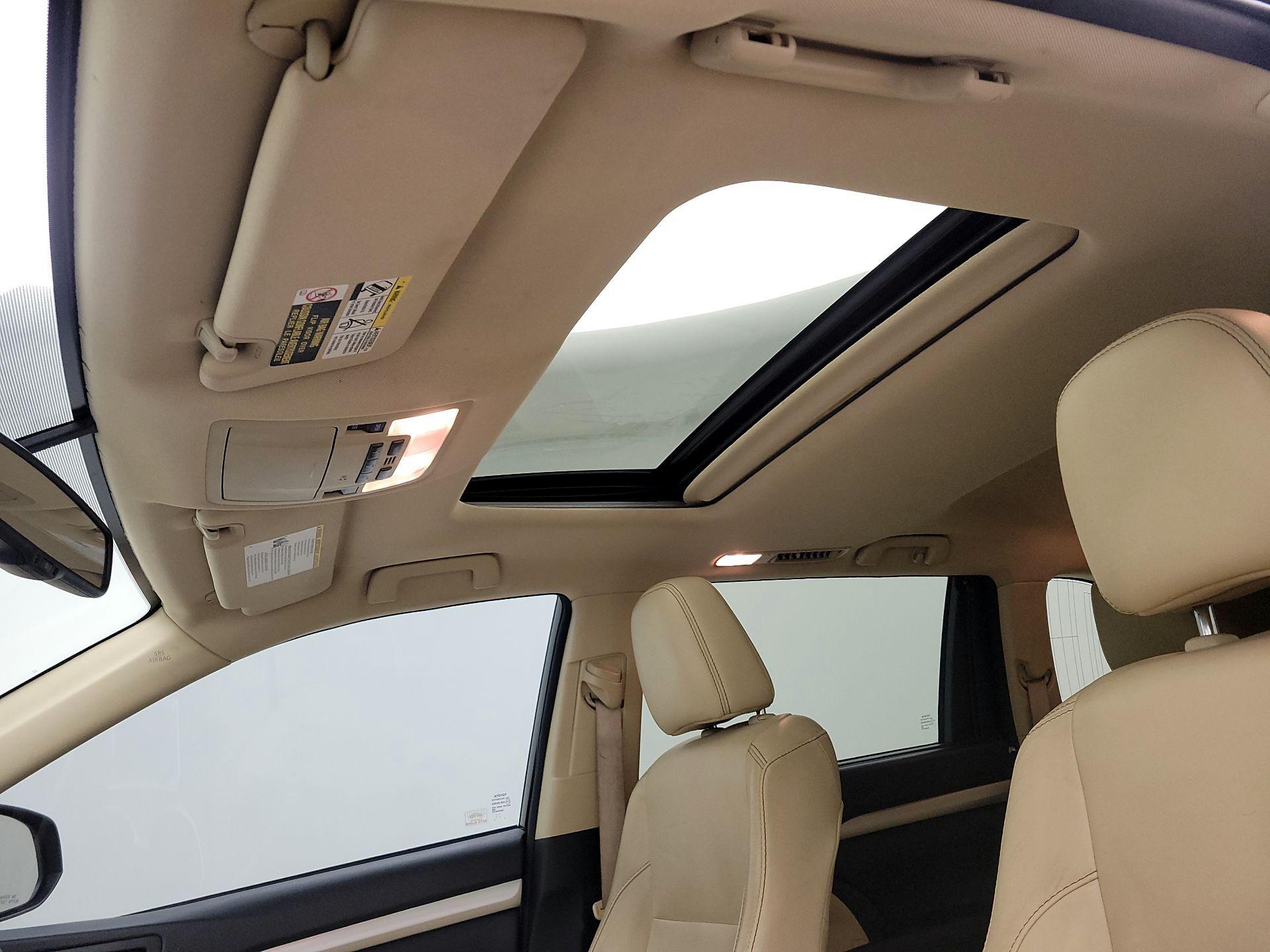 Thumbnail: 2016 Toyota Highlander - 20