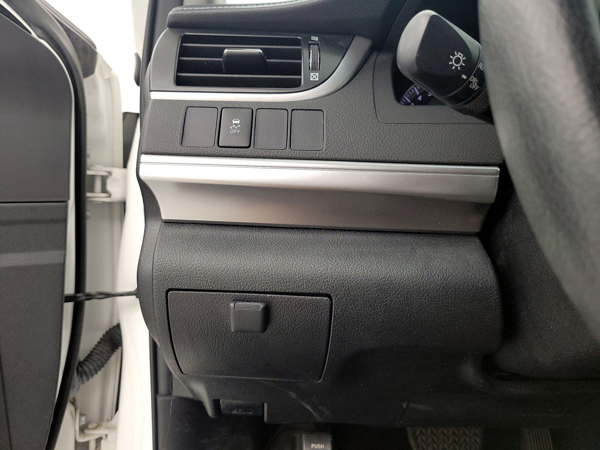 Thumbnail: 2014 Toyota Camry - 13