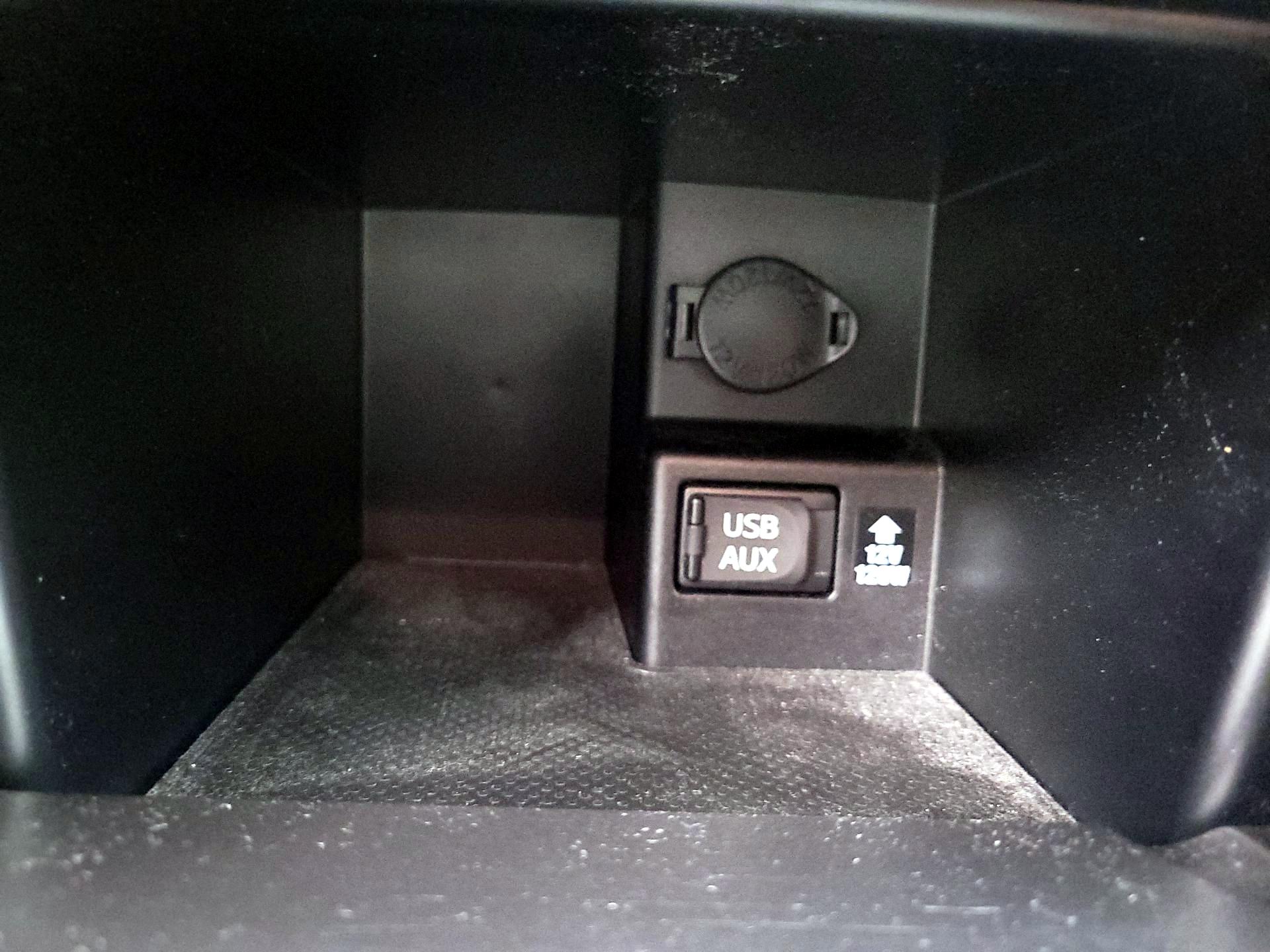 Thumbnail: 2014 Toyota Camry - 17