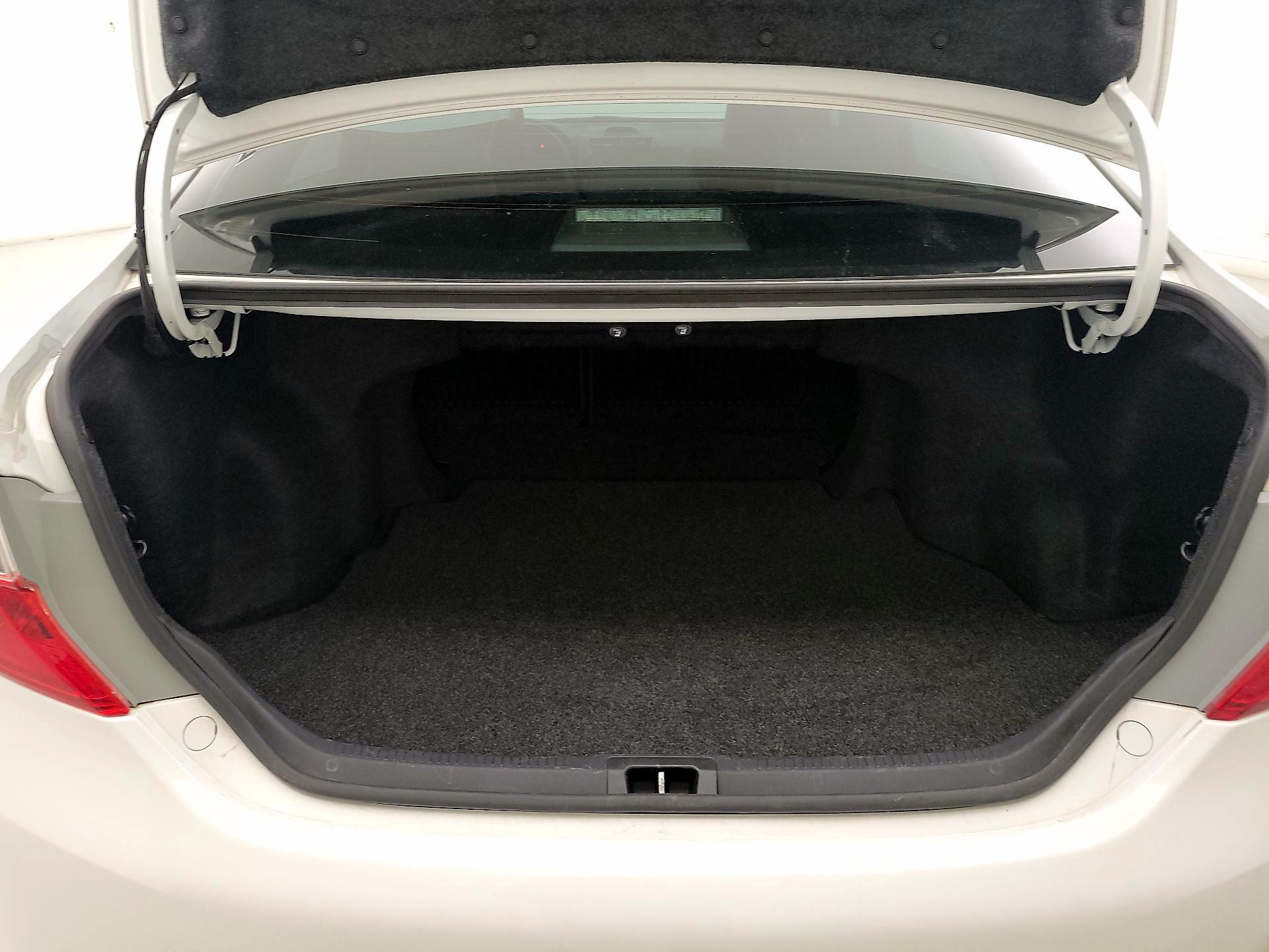 Thumbnail: 2014 Toyota Camry - 19