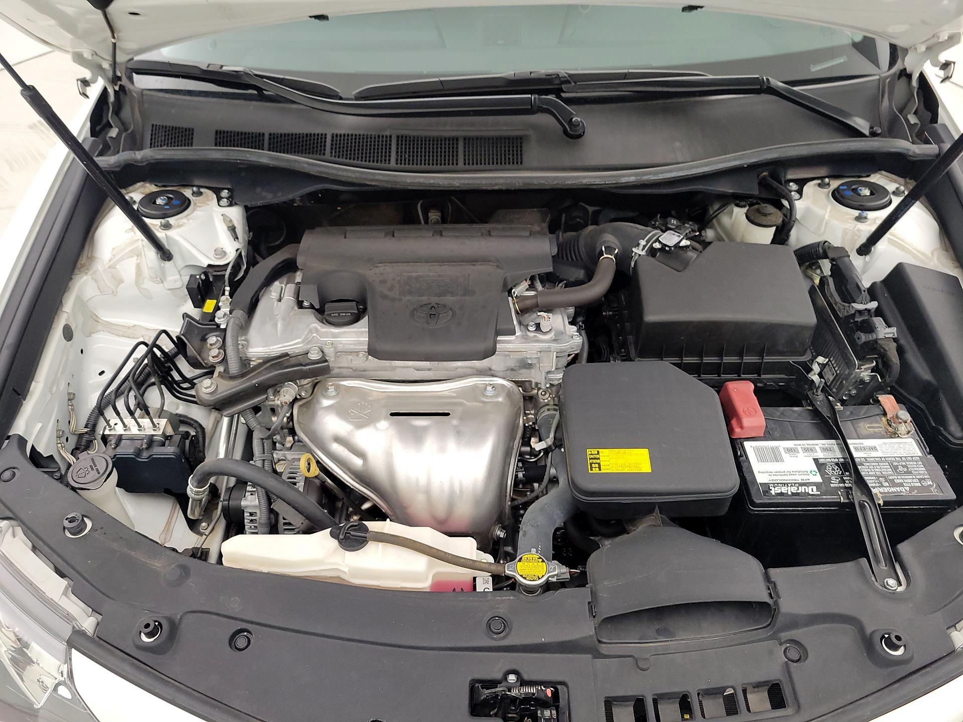 Thumbnail: 2014 Toyota Camry - 20