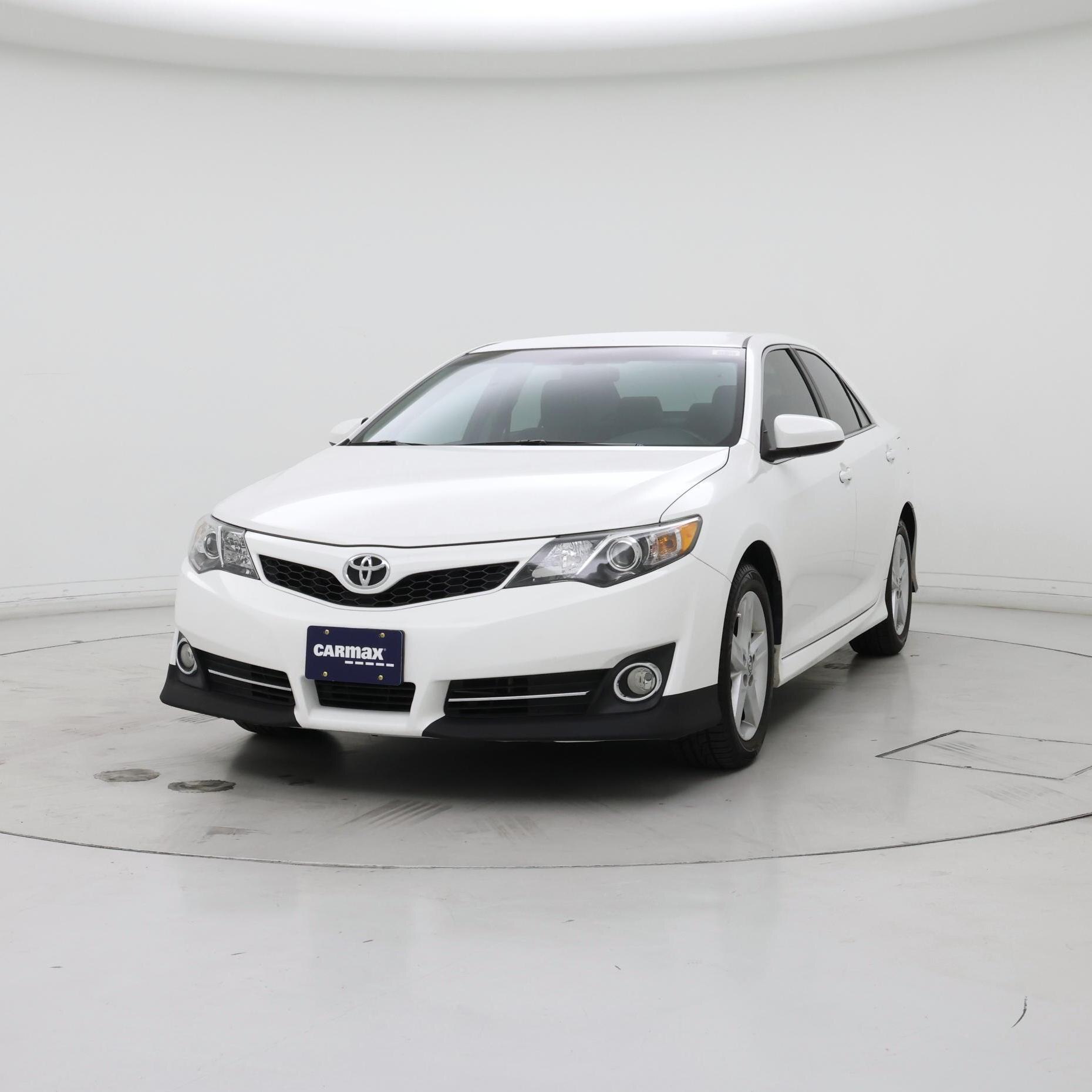 Thumbnail: 2014 Toyota Camry - 4