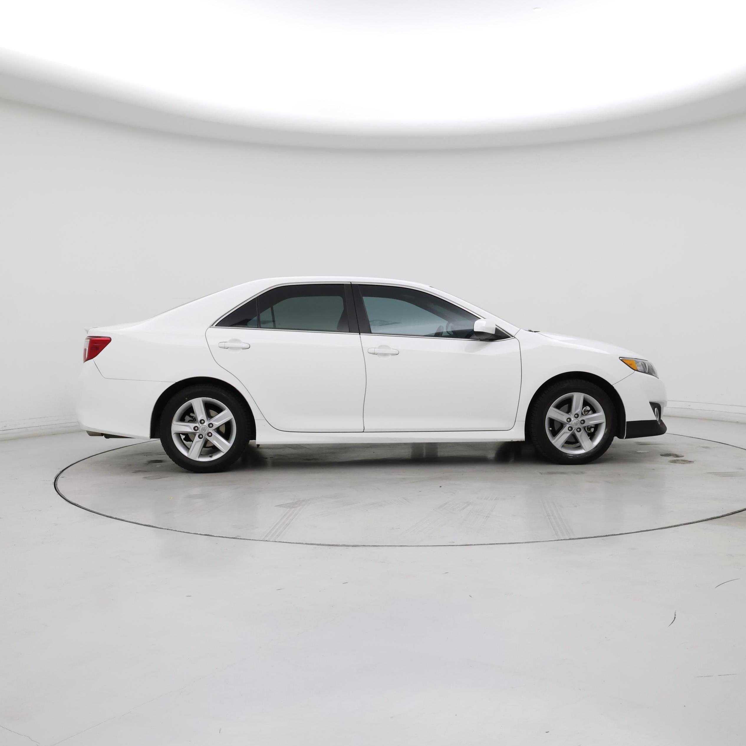 Thumbnail: 2014 Toyota Camry - 7