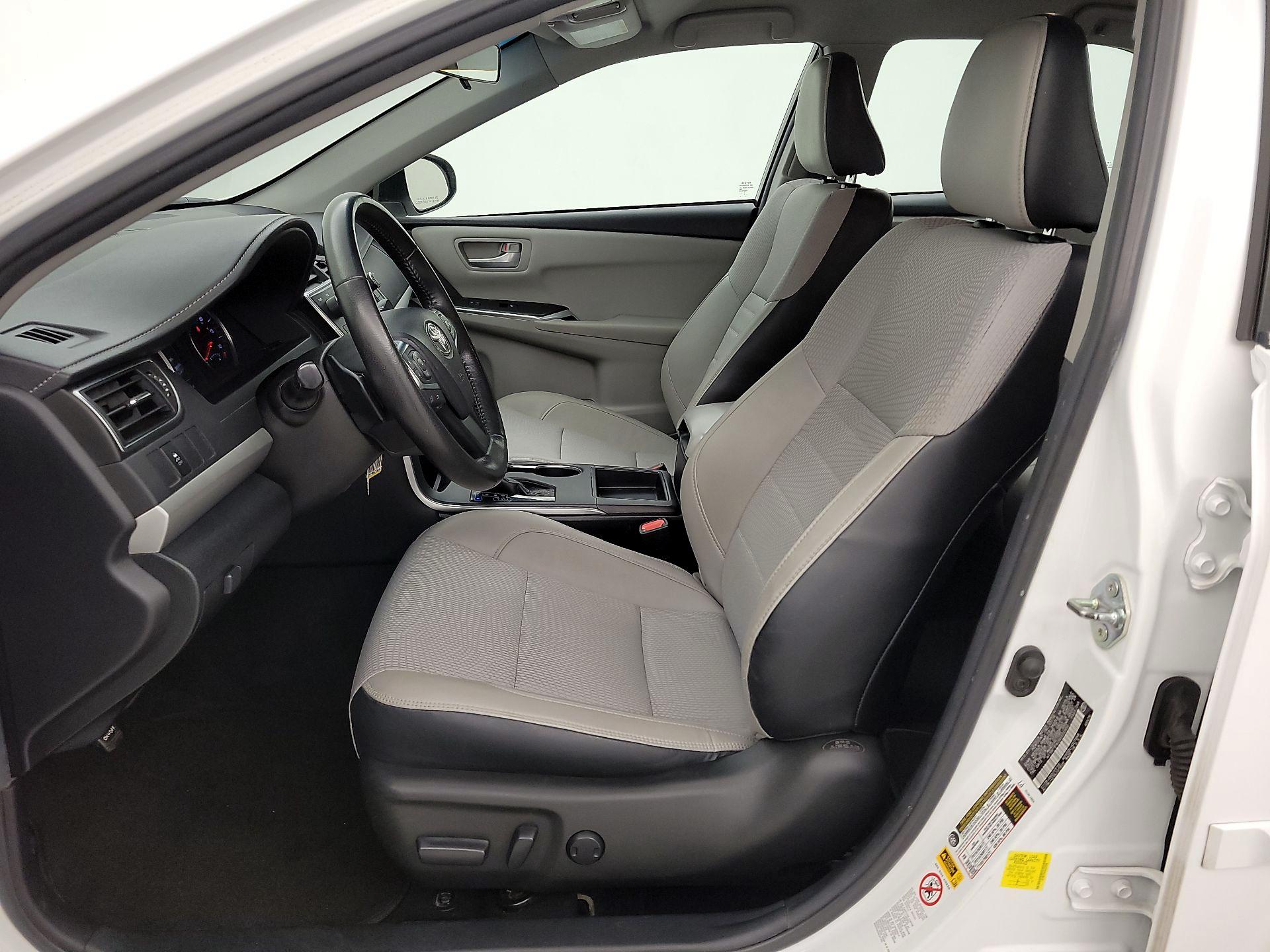 Thumbnail: 2016 Toyota Camry - 11