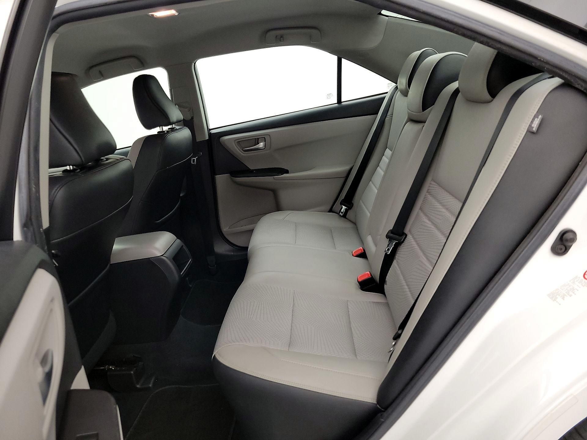 Thumbnail: 2016 Toyota Camry - 19