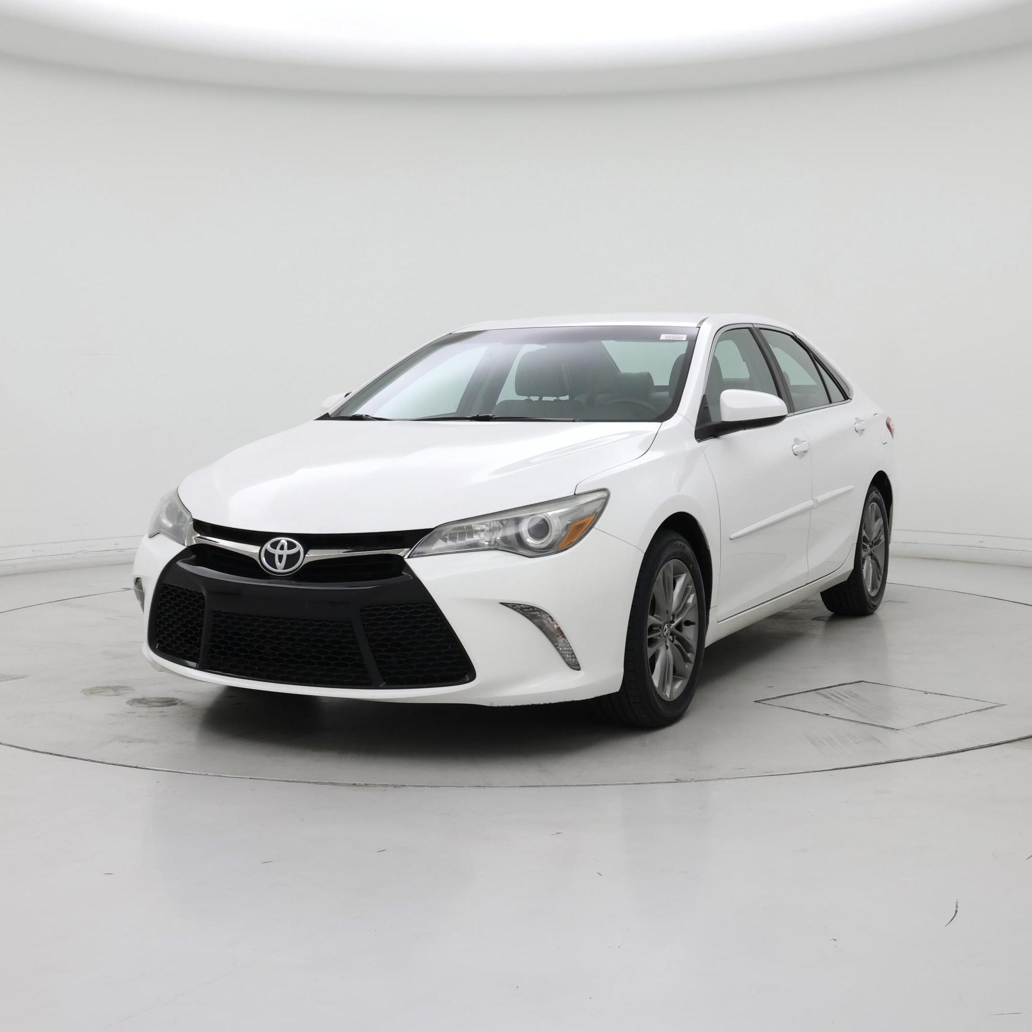 Thumbnail: 2016 Toyota Camry - 4