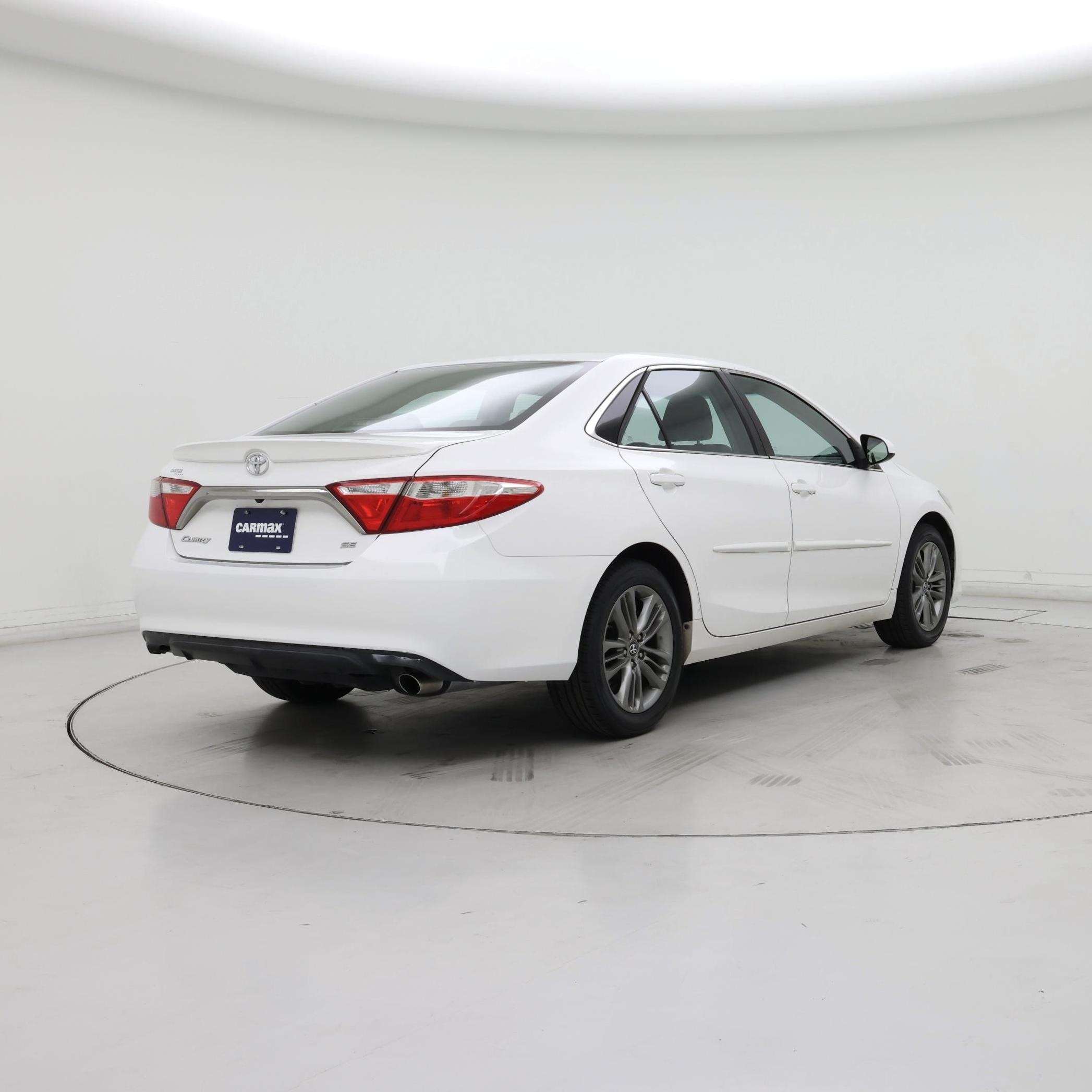 Thumbnail: 2016 Toyota Camry - 8