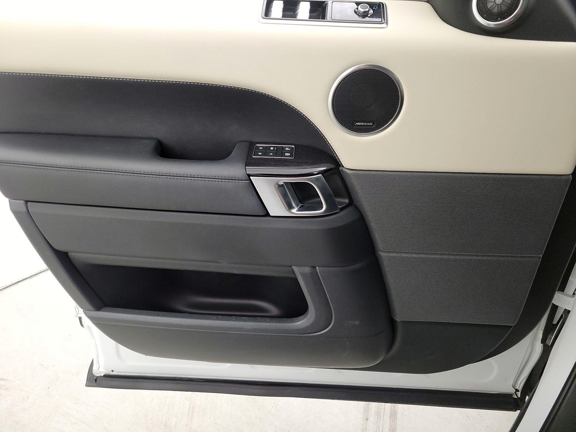 Thumbnail: 2022 Land Rover Range Rover Sport - 12