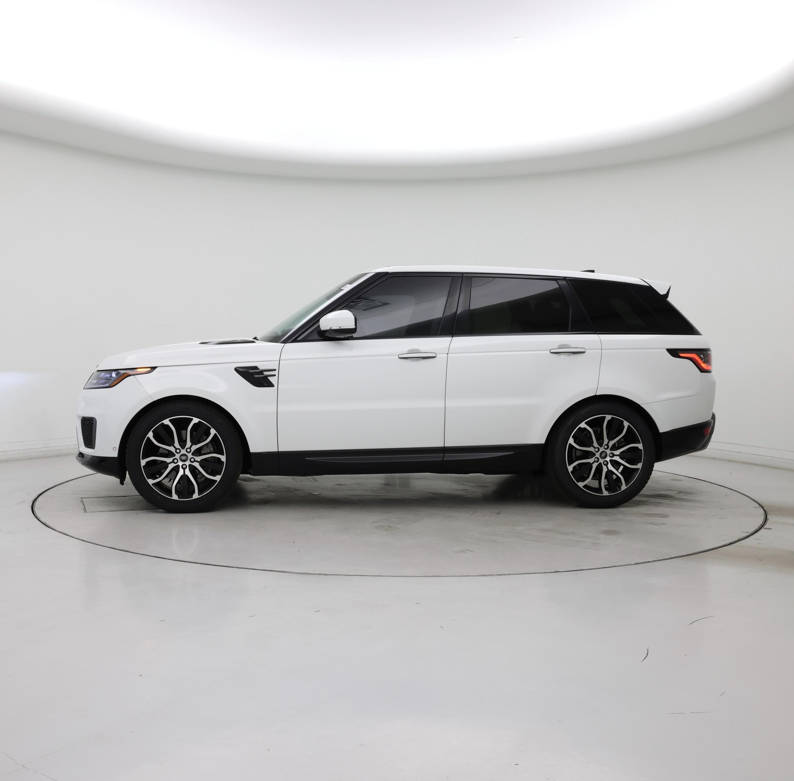 Thumbnail: 2022 Land Rover Range Rover Sport - 3