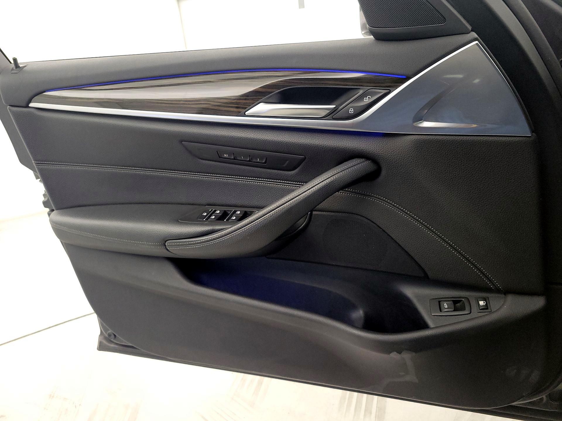 Thumbnail: 2018 BMW 5 Series - 12