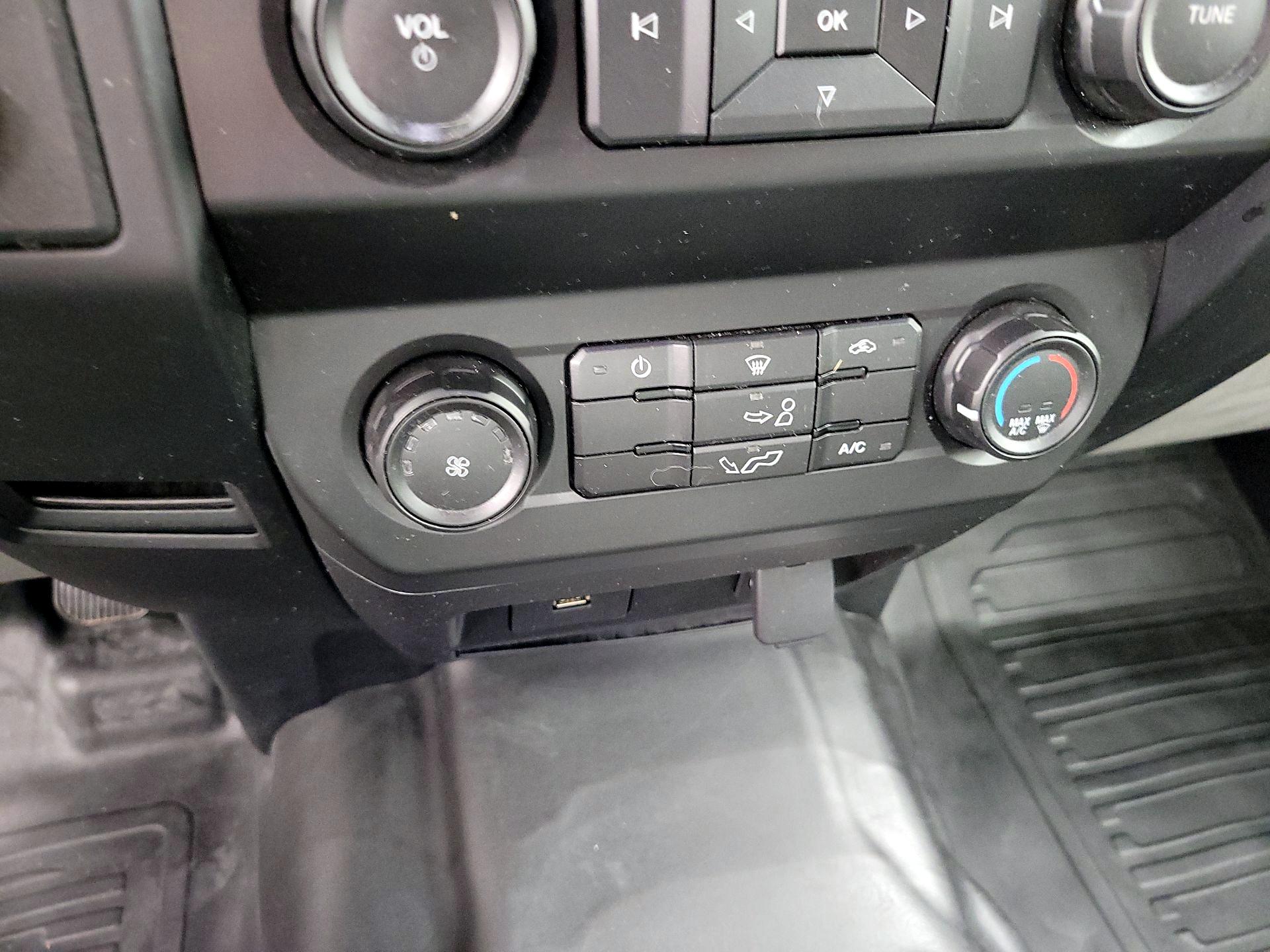 Thumbnail: 2019 Ford F-150 - 14