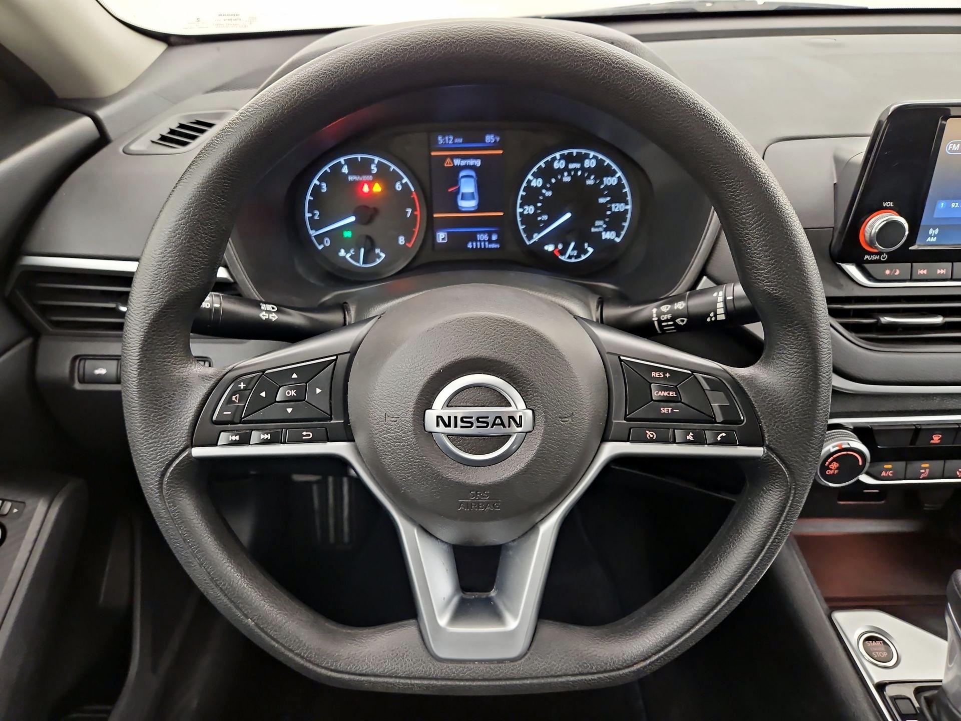Thumbnail: 2021 Nissan Altima - 10