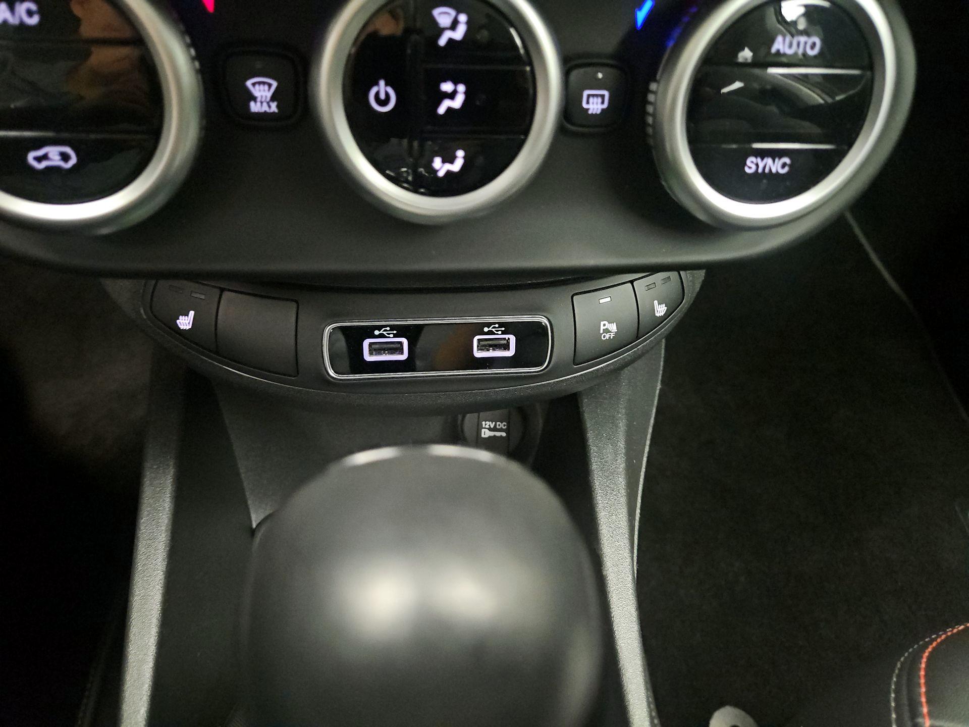 Thumbnail: 2023 Fiat 500X - 19