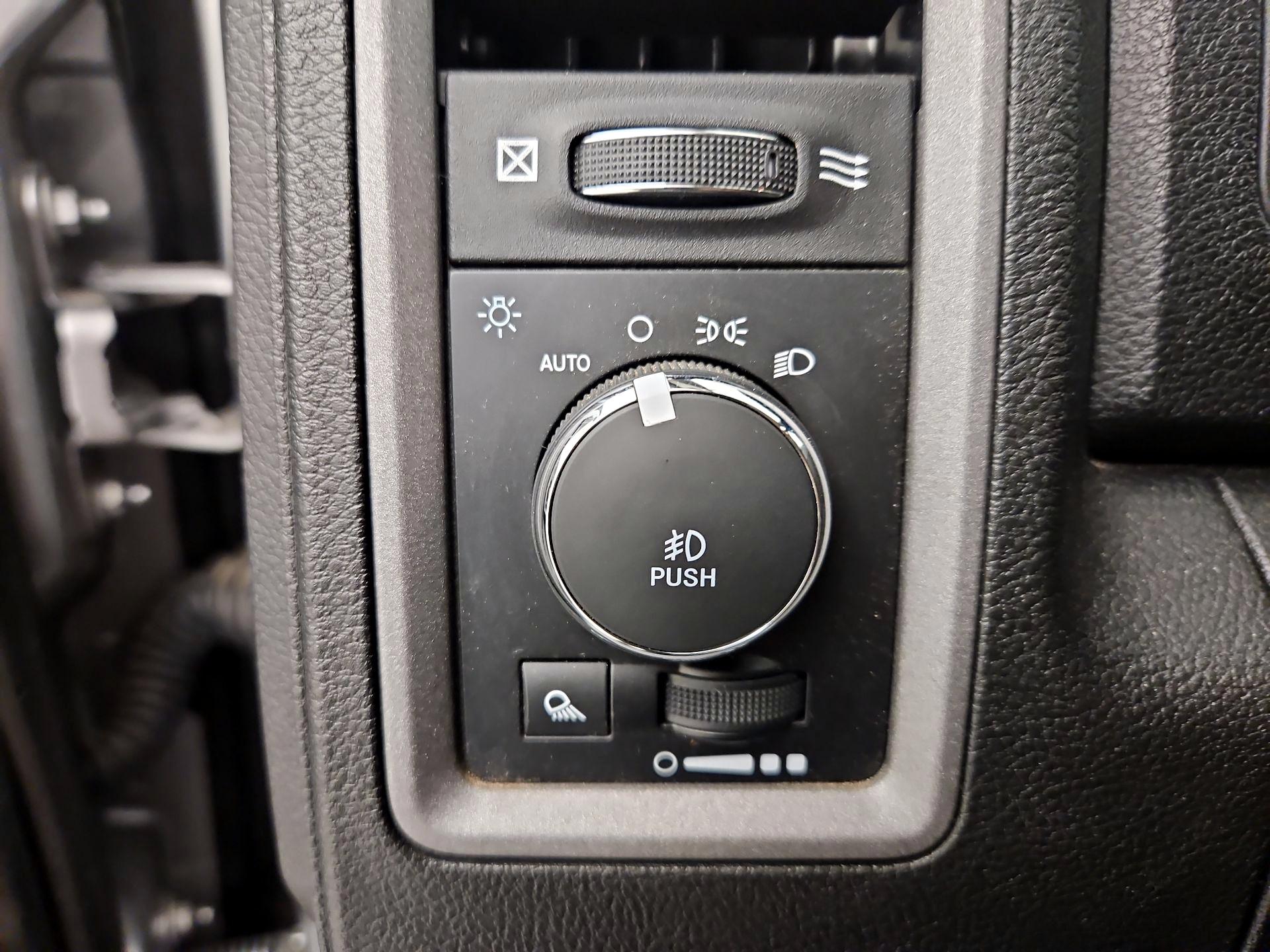 Thumbnail: 2023 RAM 1500 Classic - 13