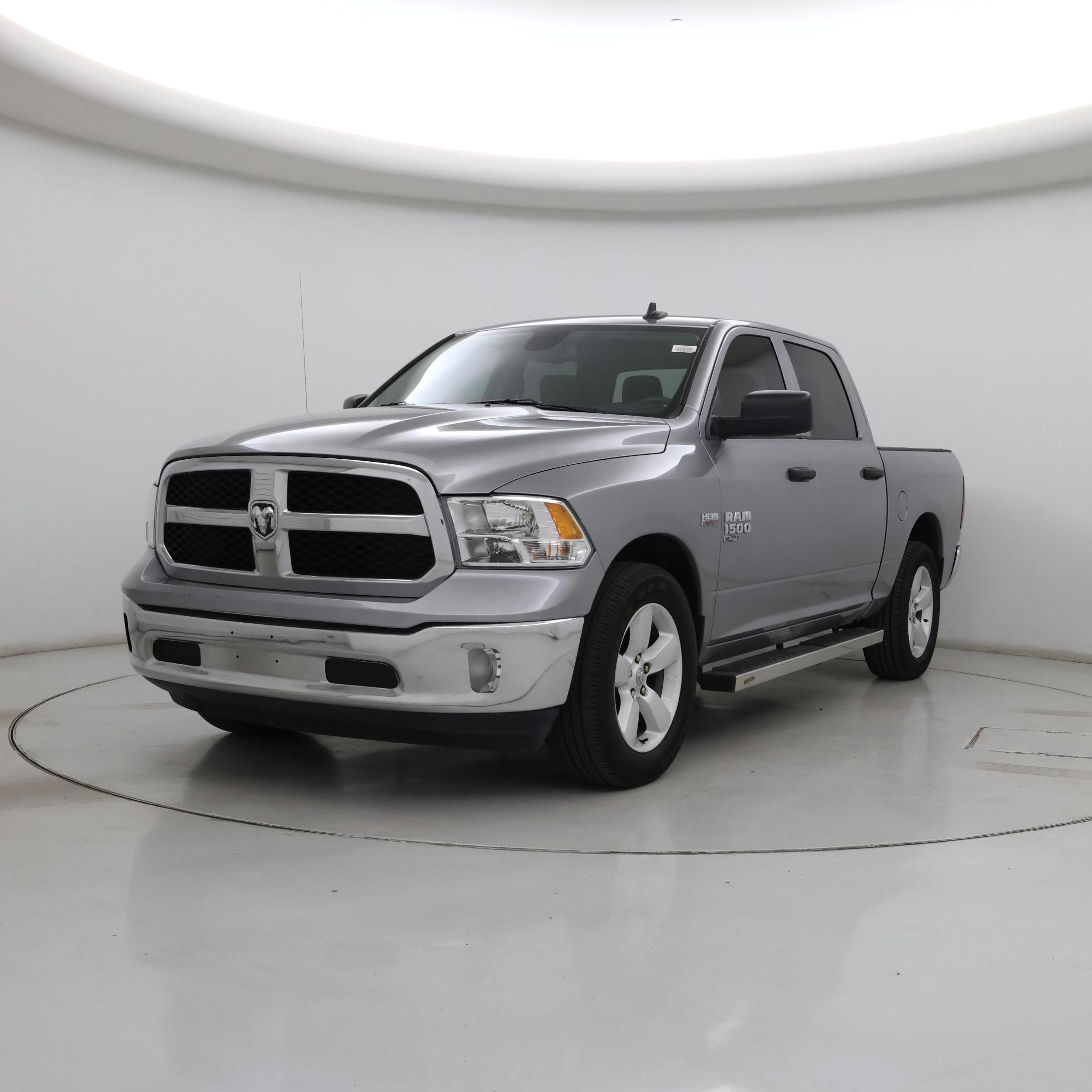 Thumbnail: 2023 RAM 1500 Classic - 4
