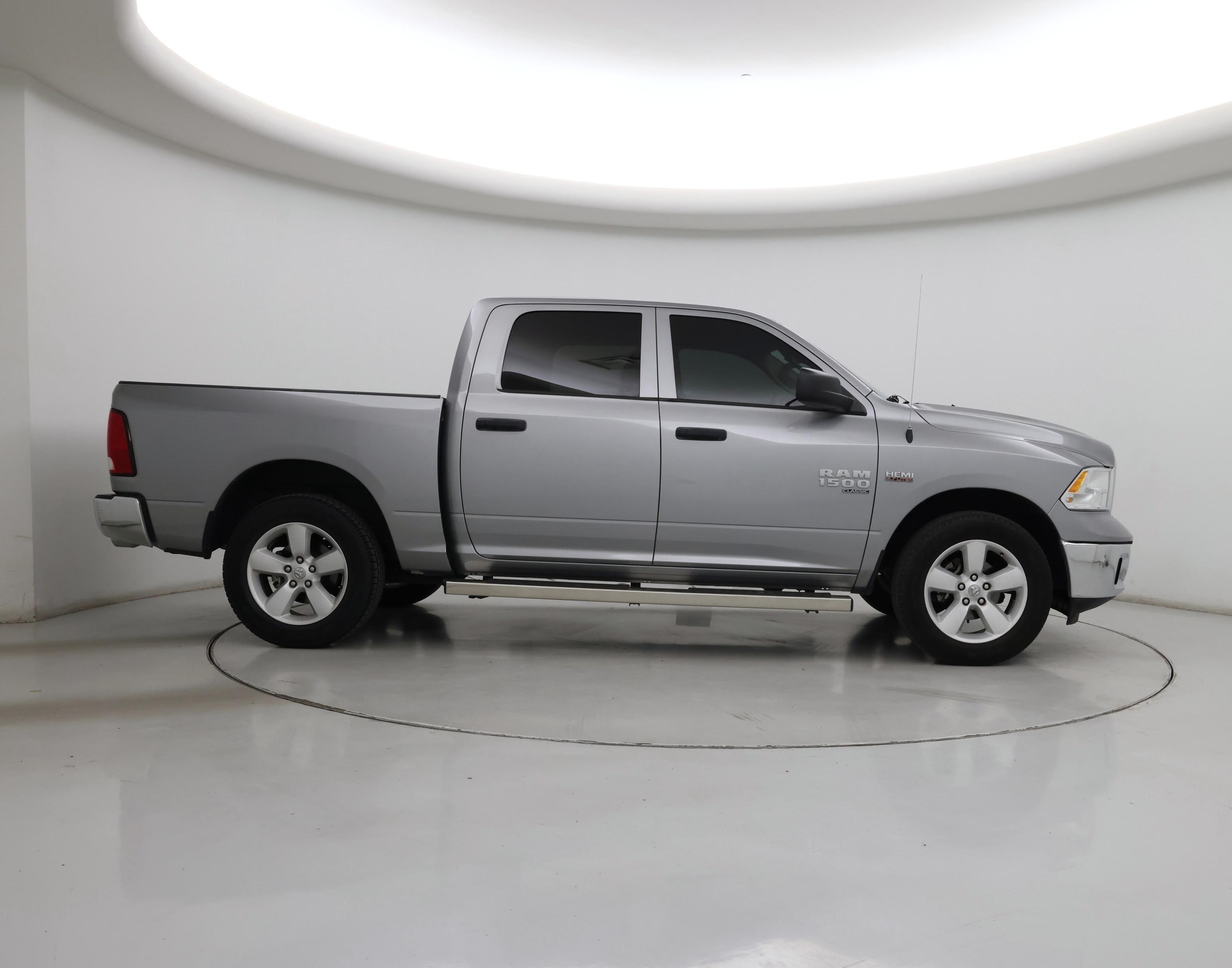 Thumbnail: 2023 RAM 1500 Classic - 7