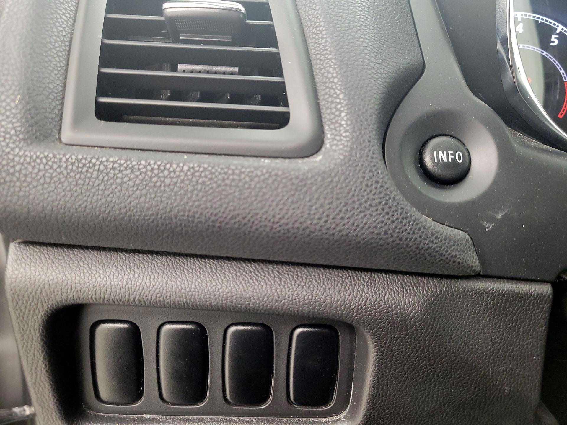 Thumbnail: 2018 Mitsubishi Outlander Sport - 13