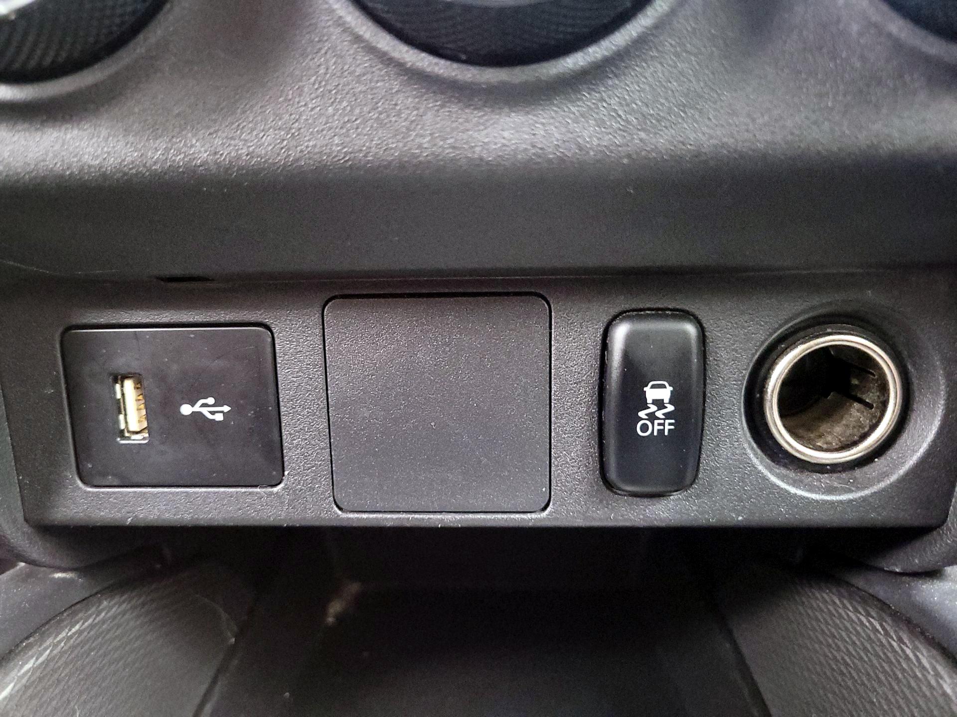 Thumbnail: 2018 Mitsubishi Outlander Sport - 18