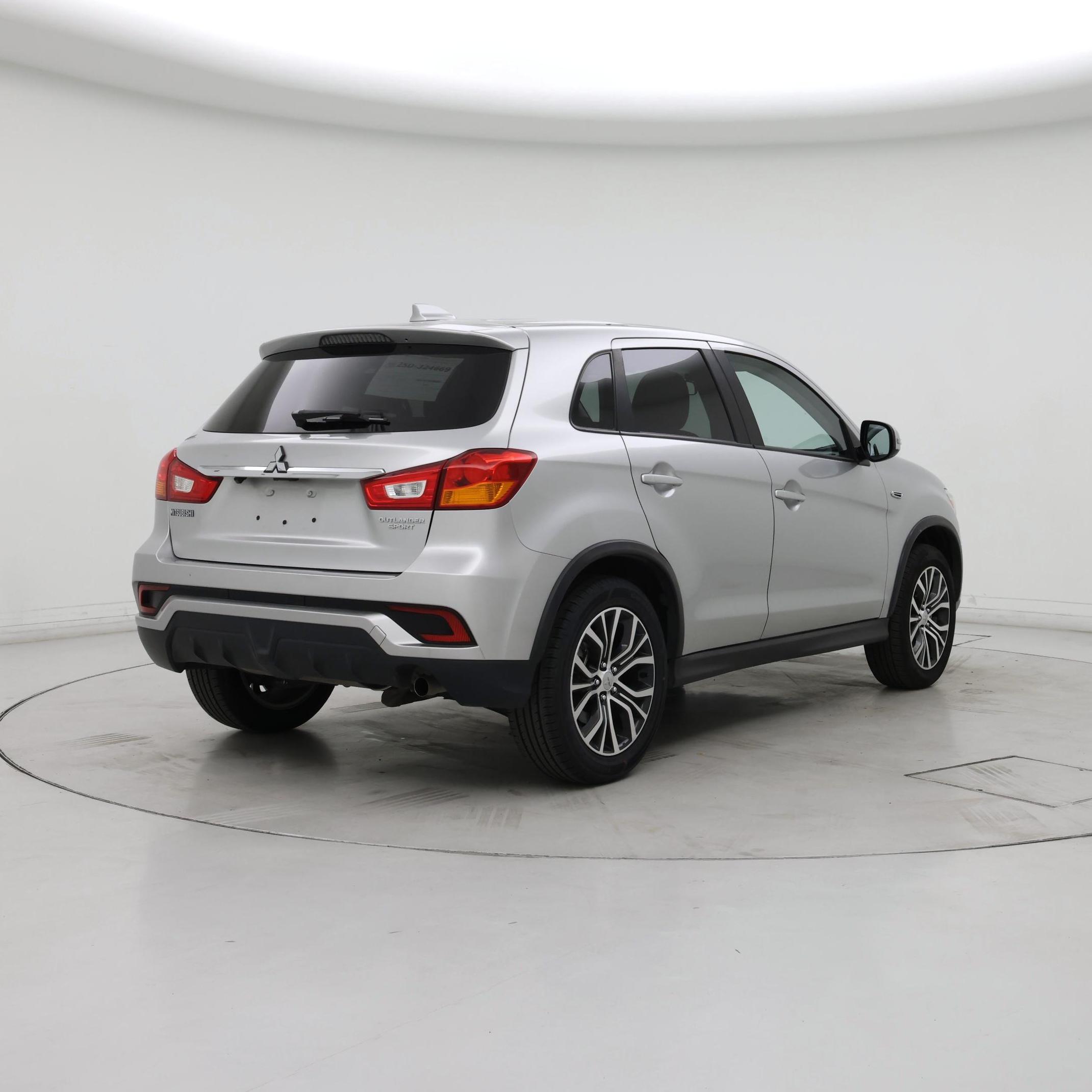 Thumbnail: 2018 Mitsubishi Outlander Sport - 8