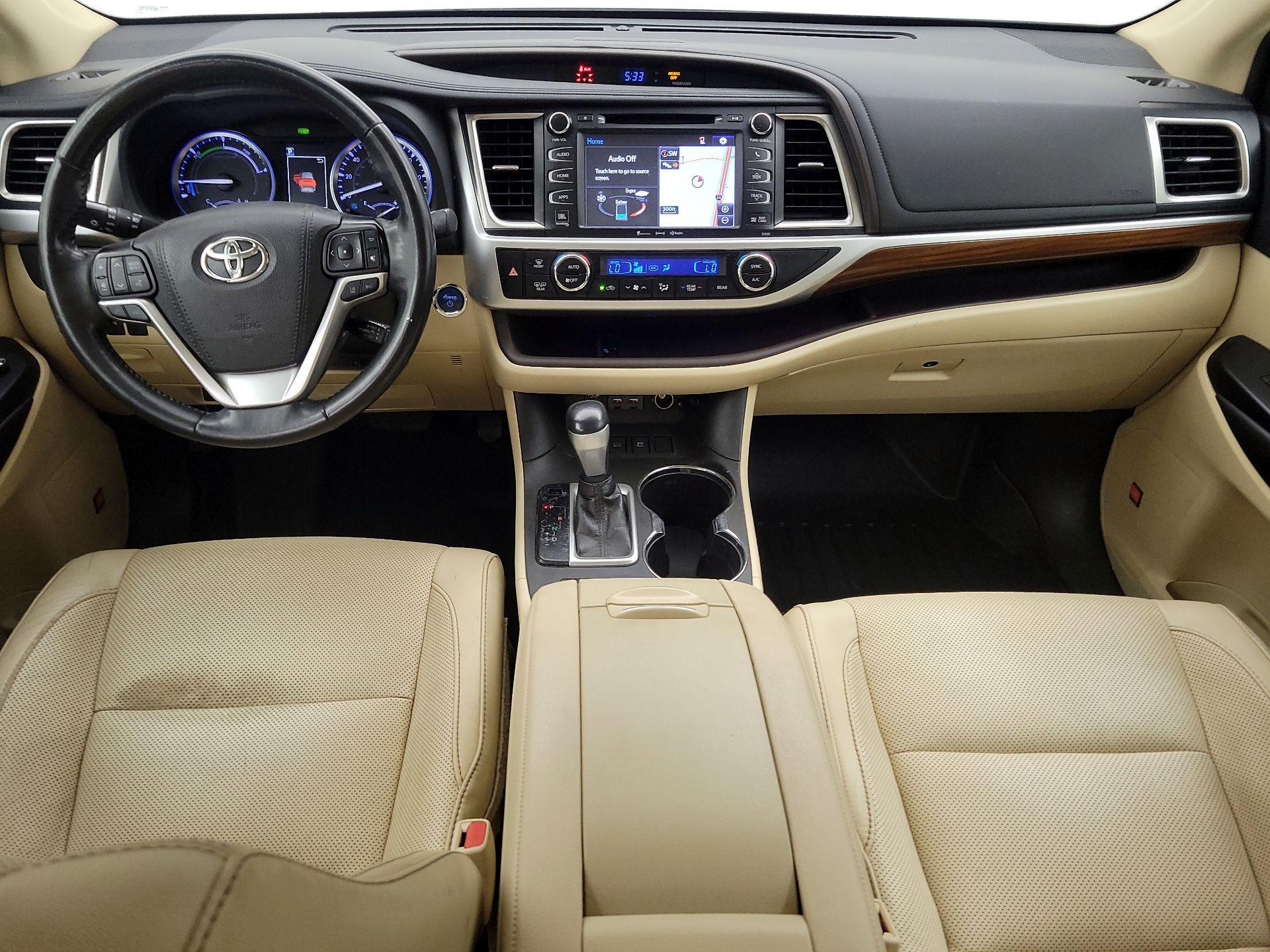 Thumbnail: 2019 Toyota Highlander - 9