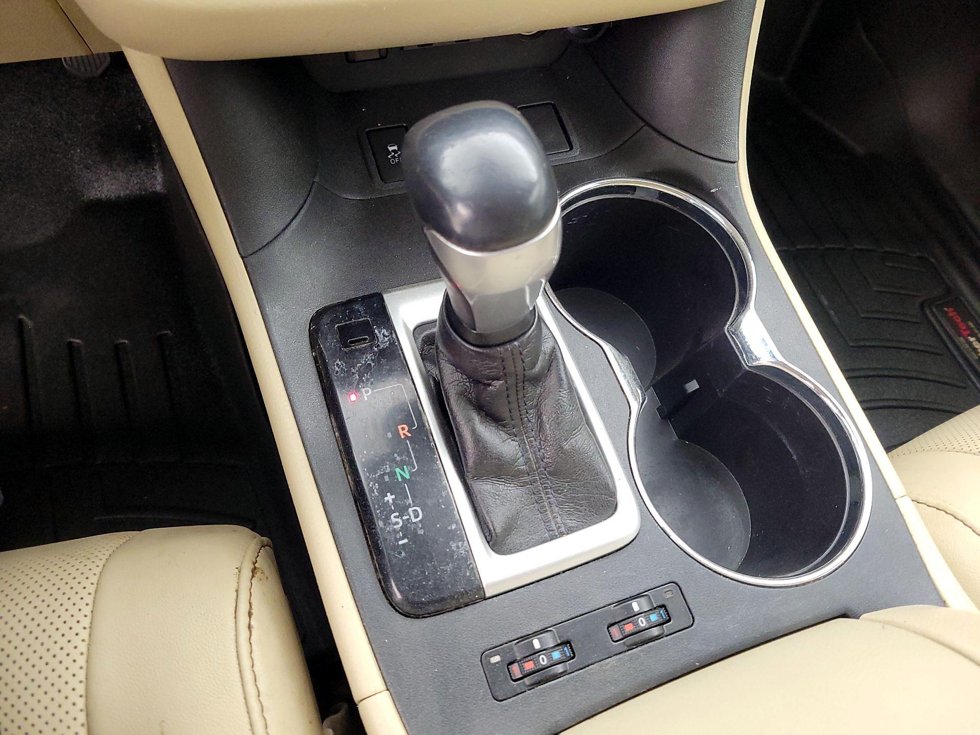 Thumbnail: 2019 Toyota Highlander - 15