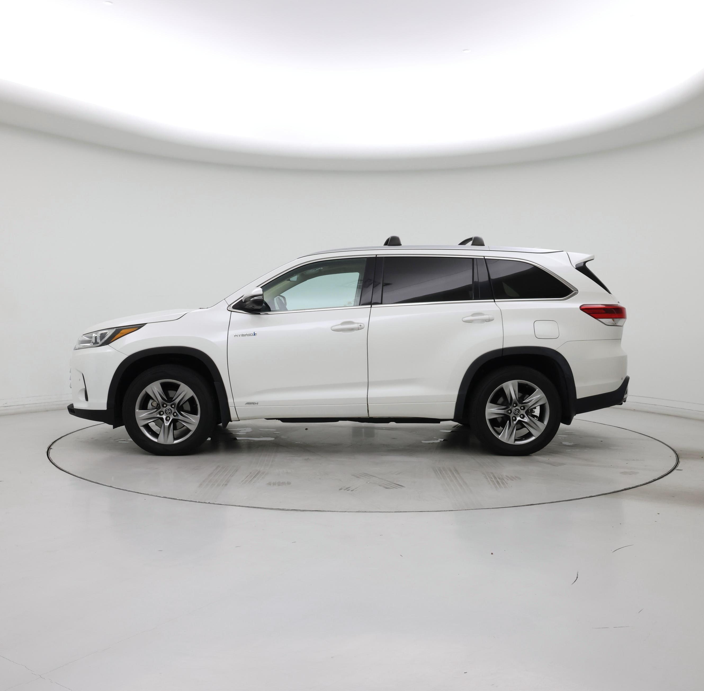 Thumbnail: 2019 Toyota Highlander - 3