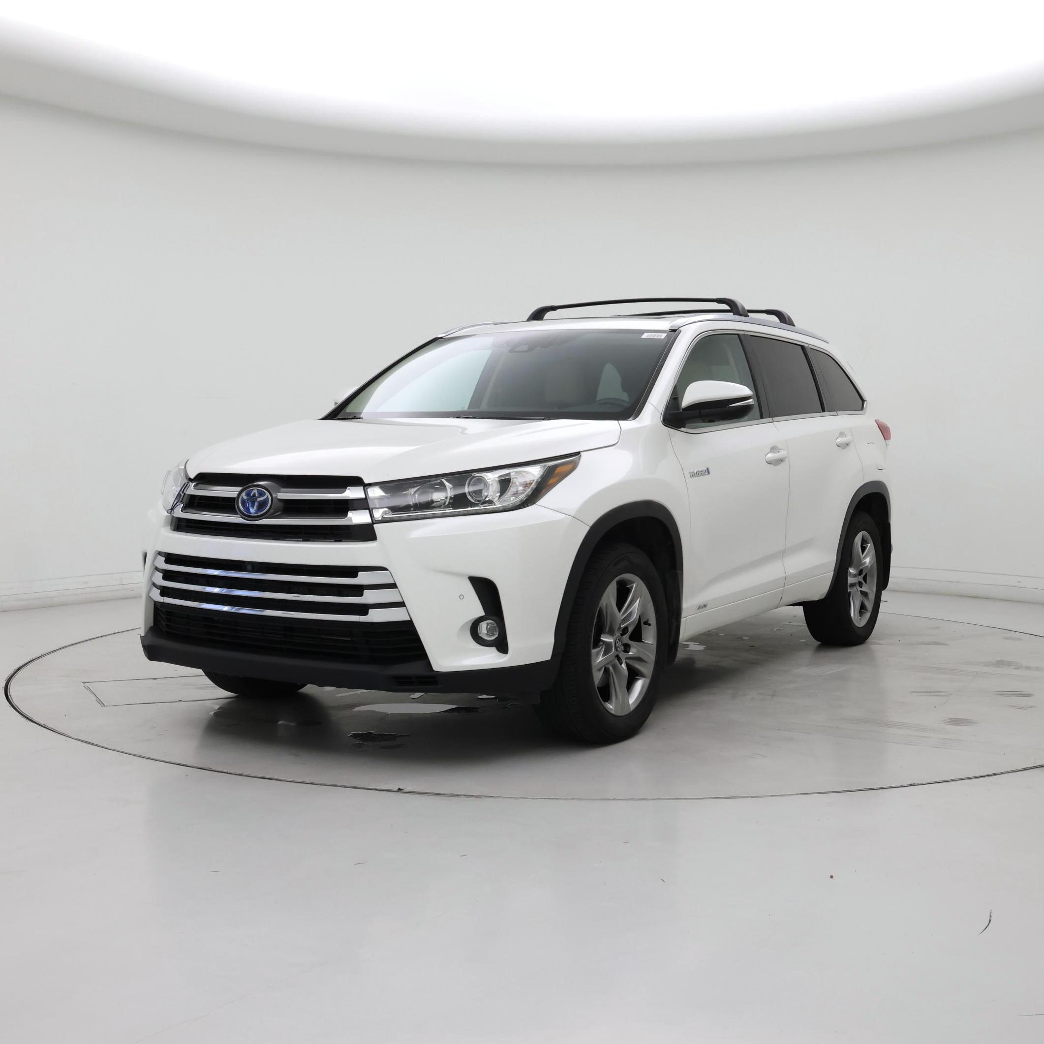Thumbnail: 2019 Toyota Highlander - 4