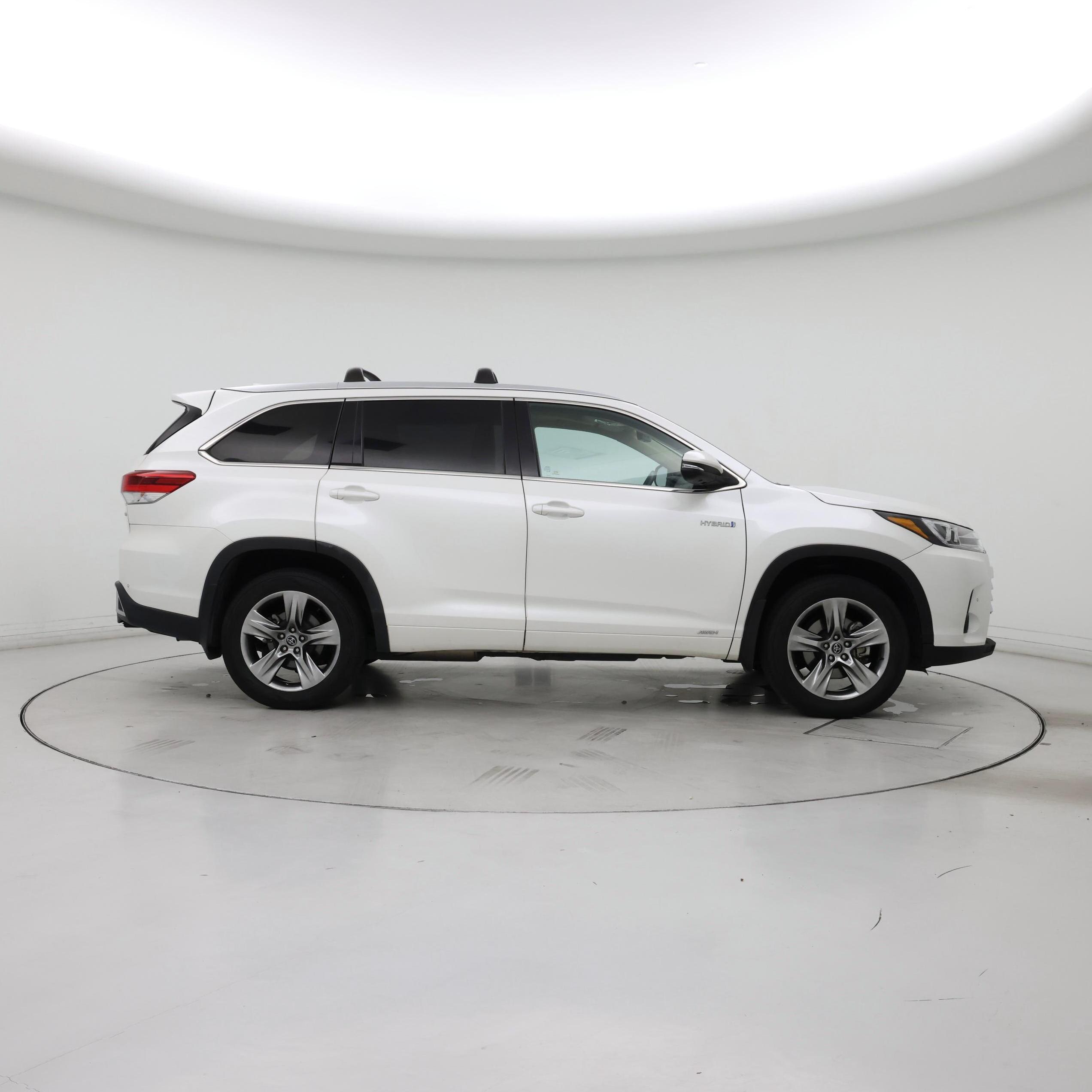 Thumbnail: 2019 Toyota Highlander - 7
