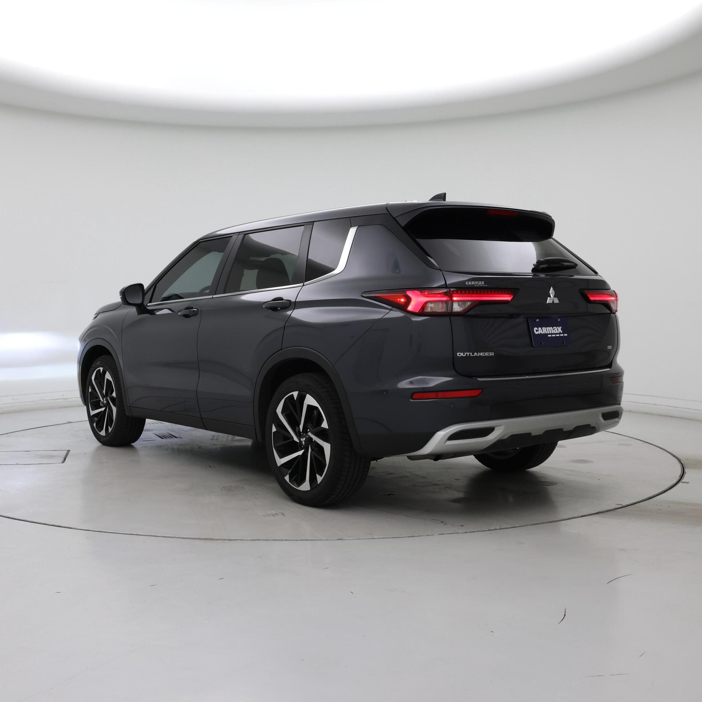 Thumbnail: 2024 Mitsubishi Outlander - 2