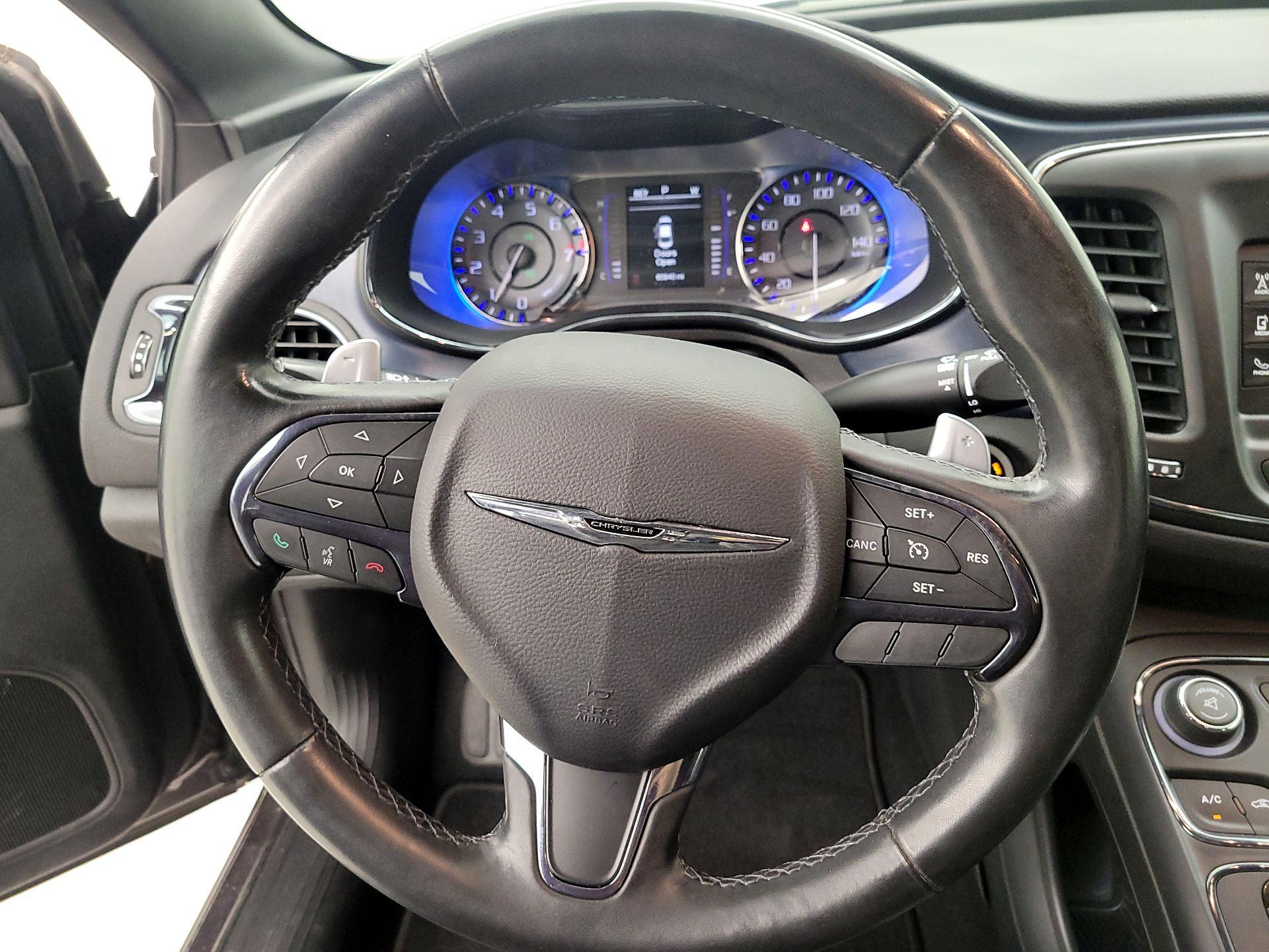Thumbnail: 2015 Chrysler 200 - 10