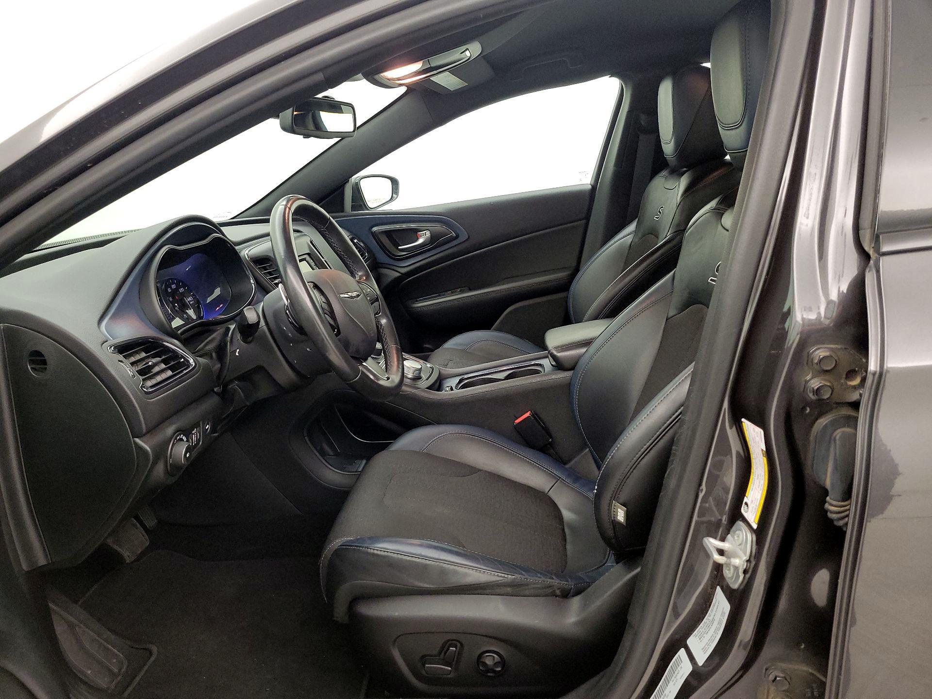 Thumbnail: 2015 Chrysler 200 - 11