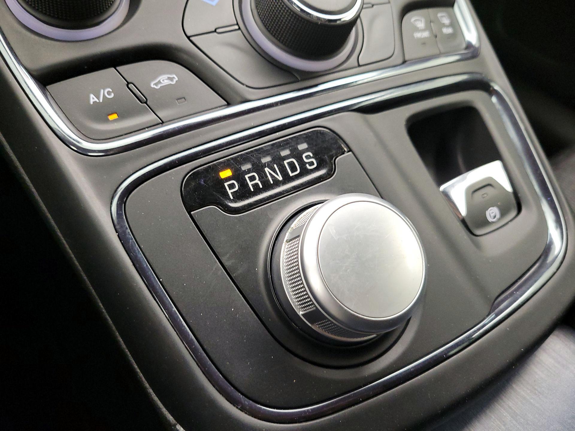 Thumbnail: 2015 Chrysler 200 - 16