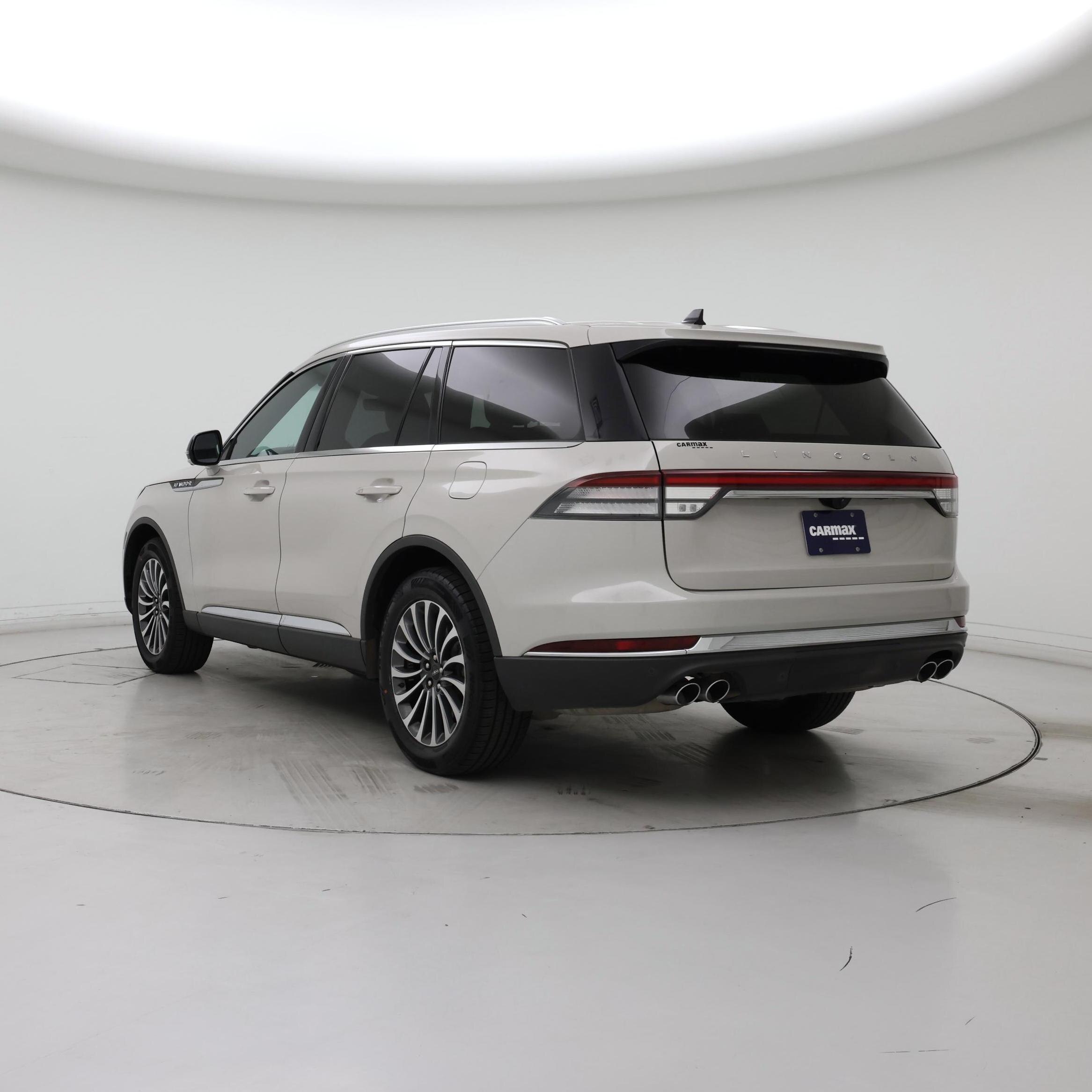 Thumbnail: 2022 Lincoln Aviator - 2