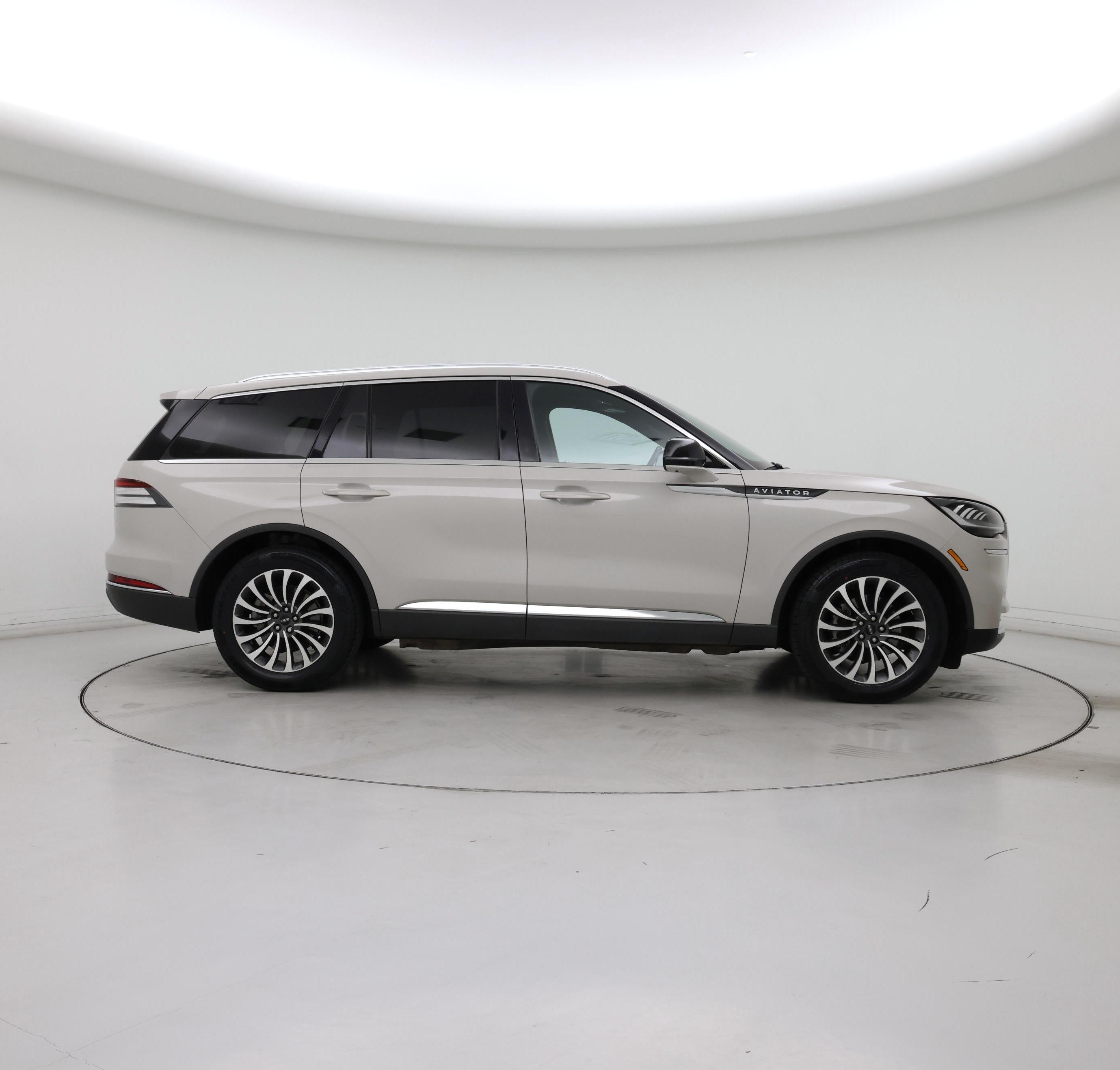 Thumbnail: 2022 Lincoln Aviator - 7