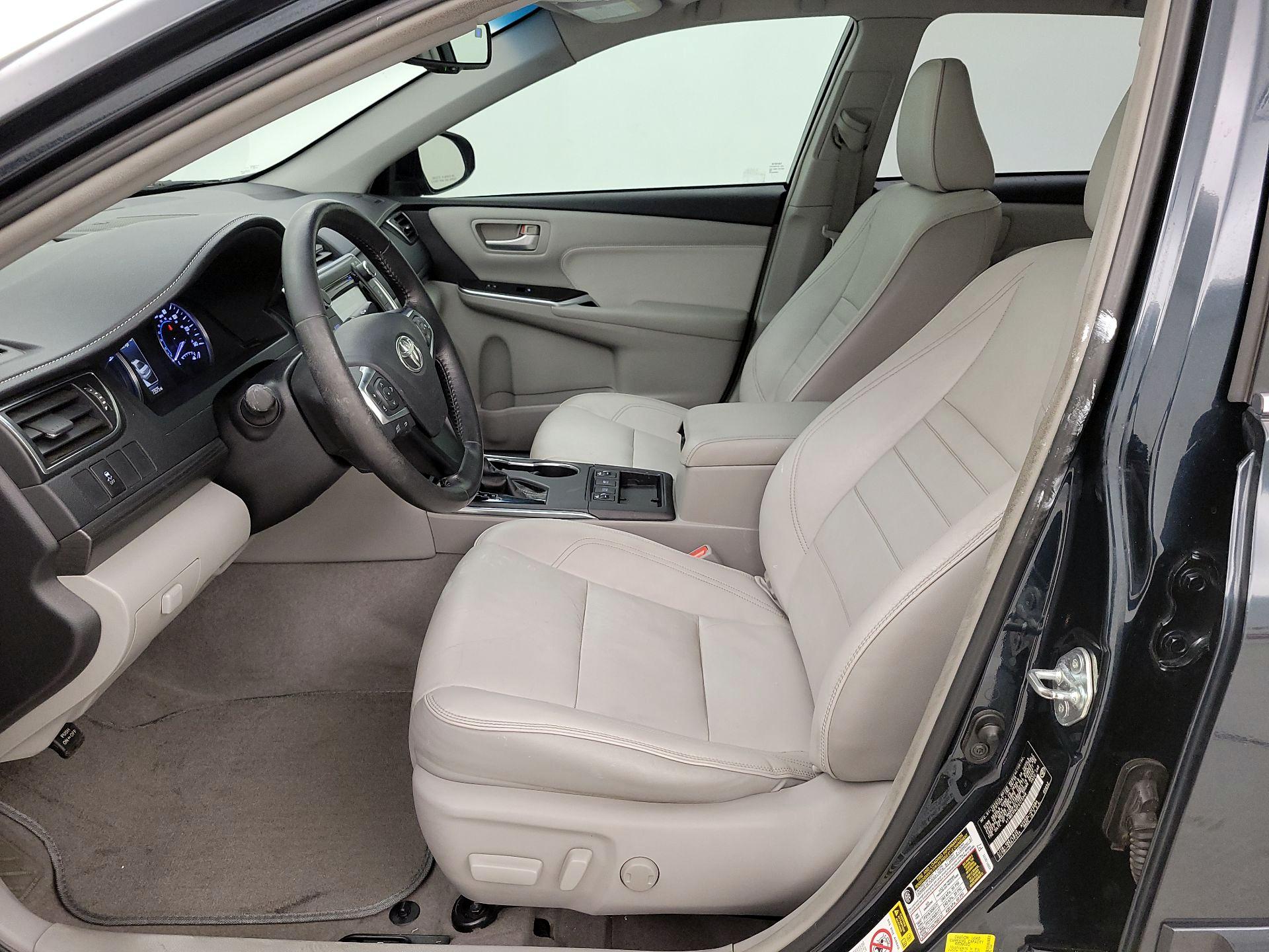 Thumbnail: 2015 Toyota Camry - 11