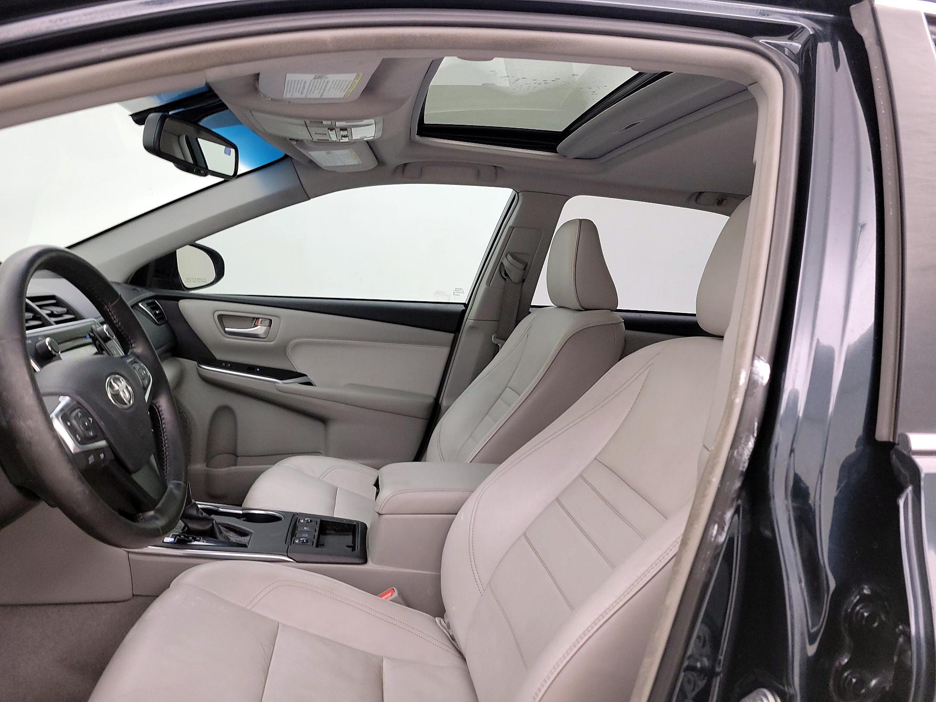 Thumbnail: 2015 Toyota Camry - 19