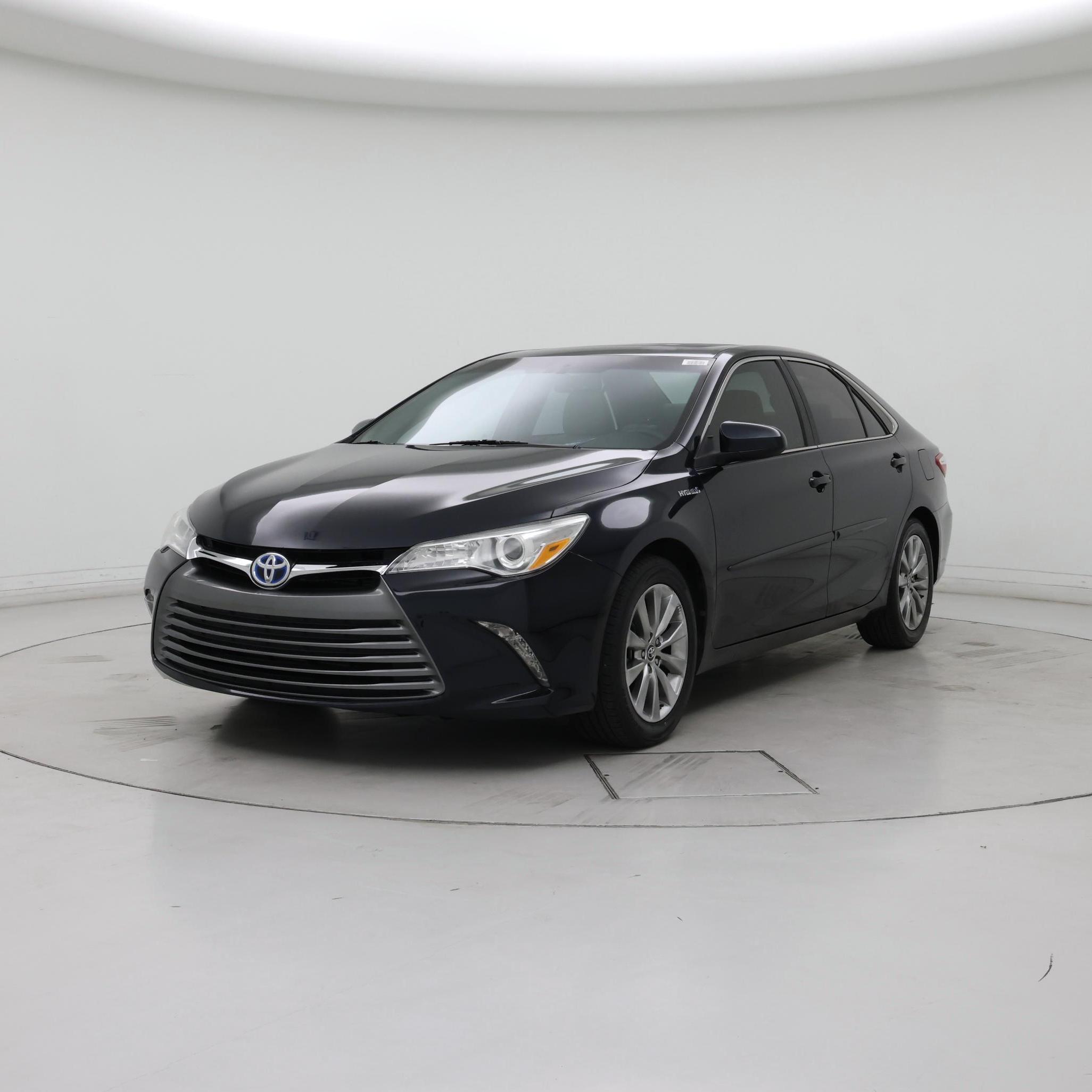 Thumbnail: 2015 Toyota Camry - 4