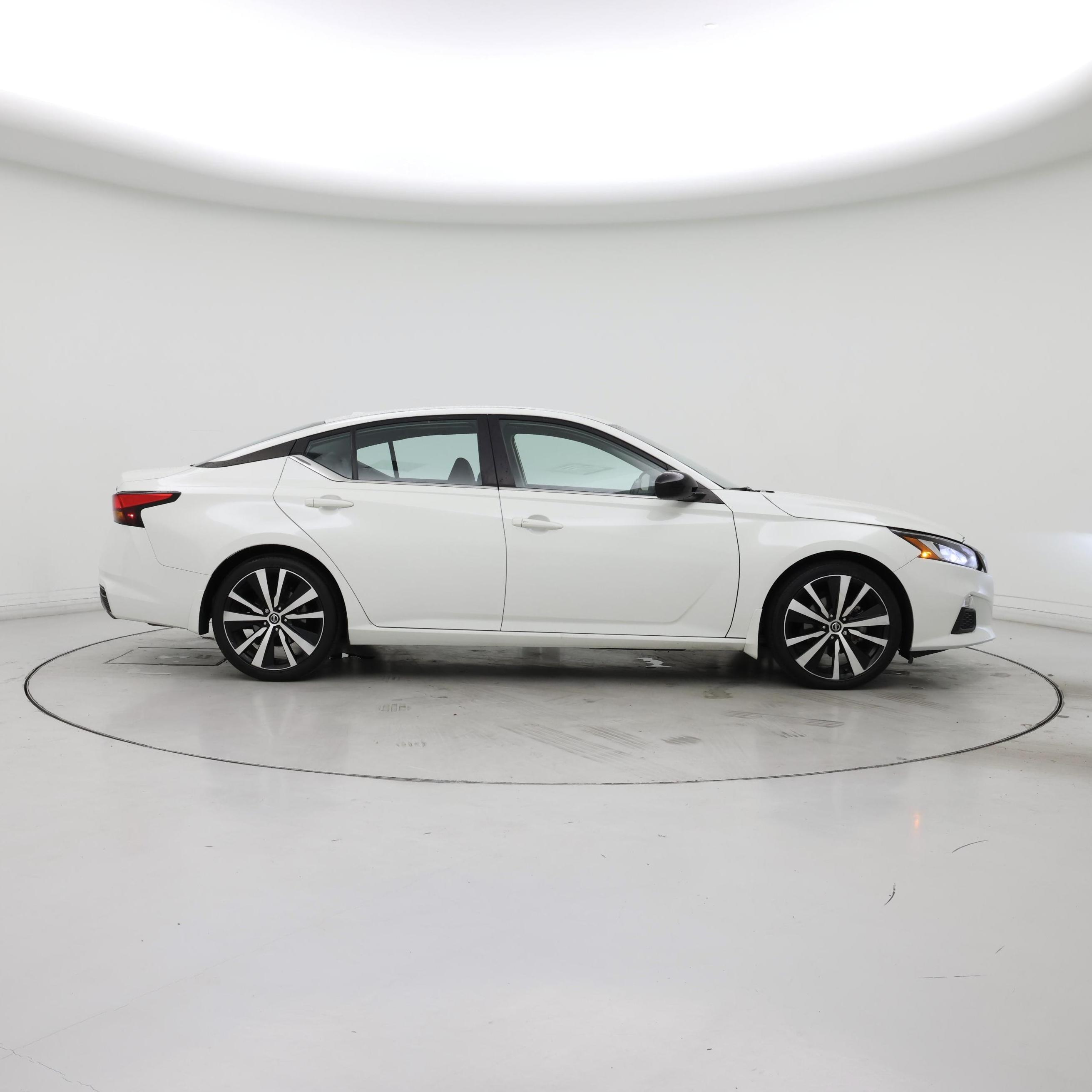 Thumbnail: 2022 Nissan Altima - 7
