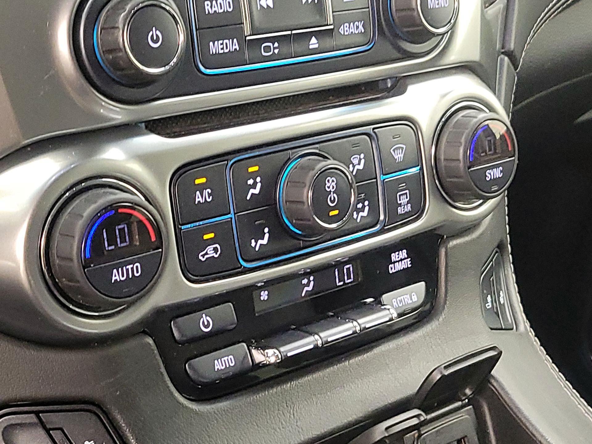 Thumbnail: 2018 Chevrolet Tahoe - 16