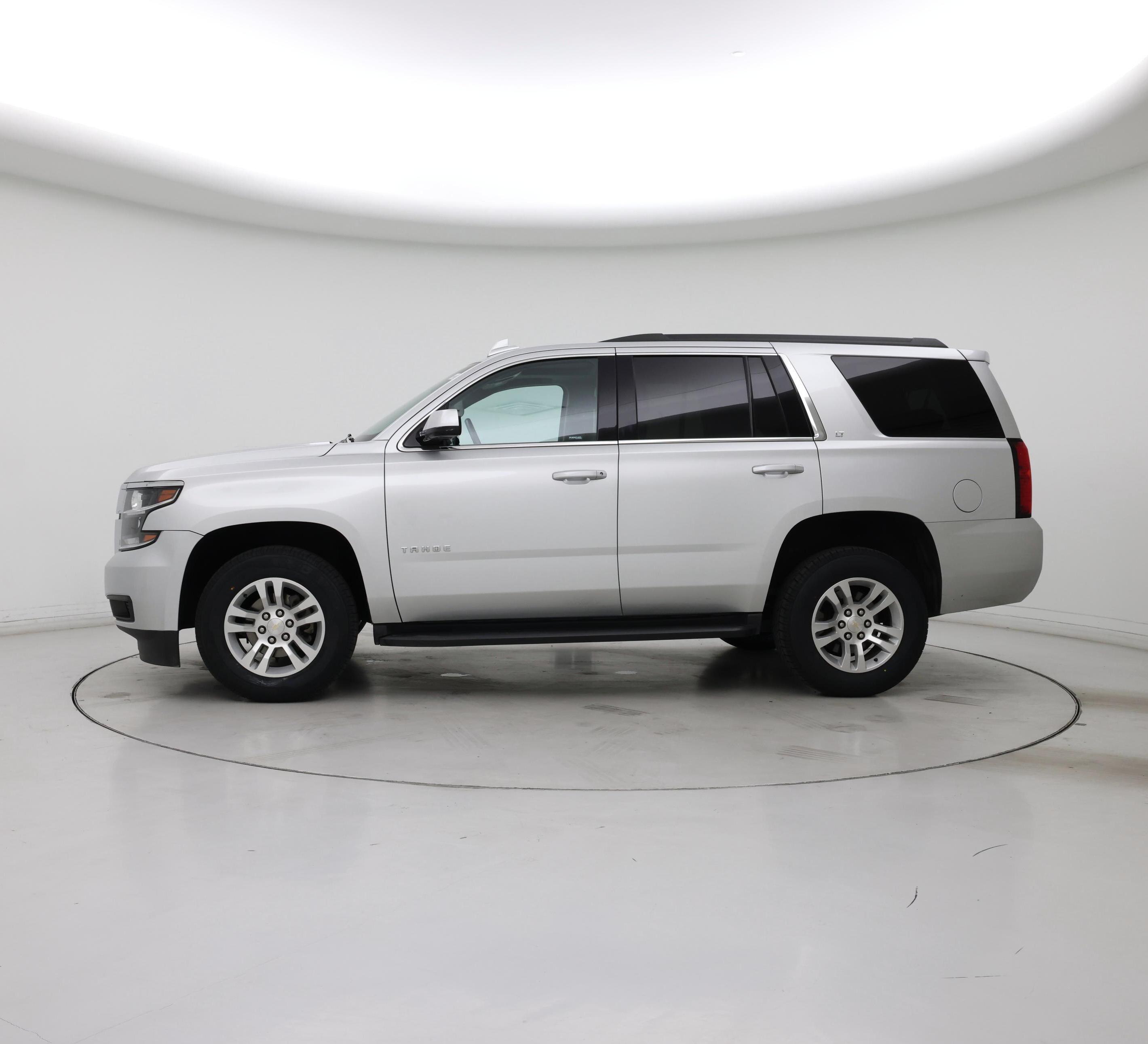 Thumbnail: 2018 Chevrolet Tahoe - 3