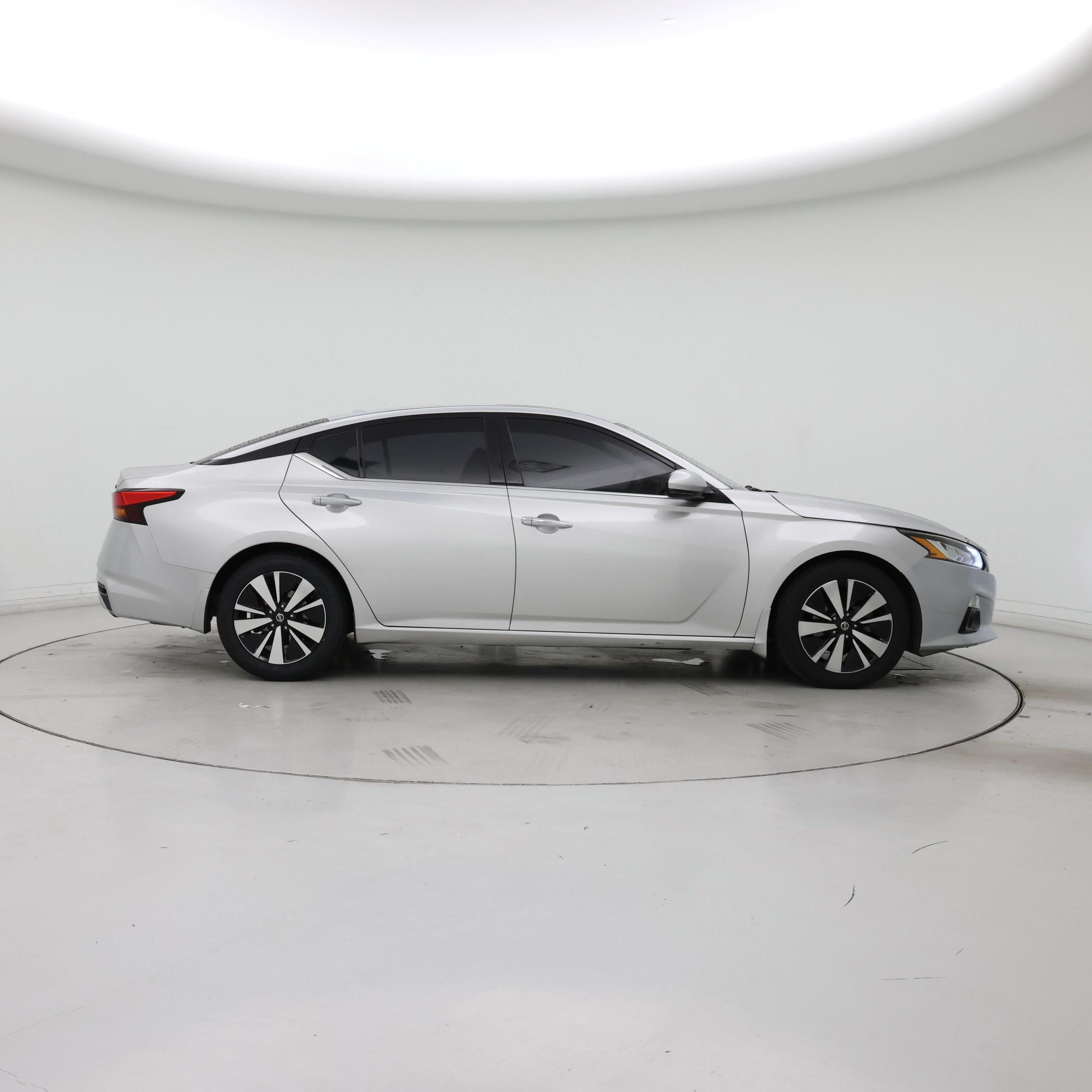 Thumbnail: 2019 Nissan Altima - 7