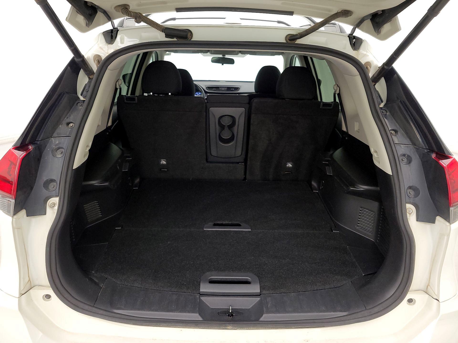 Thumbnail: 2018 Nissan Rogue - 16