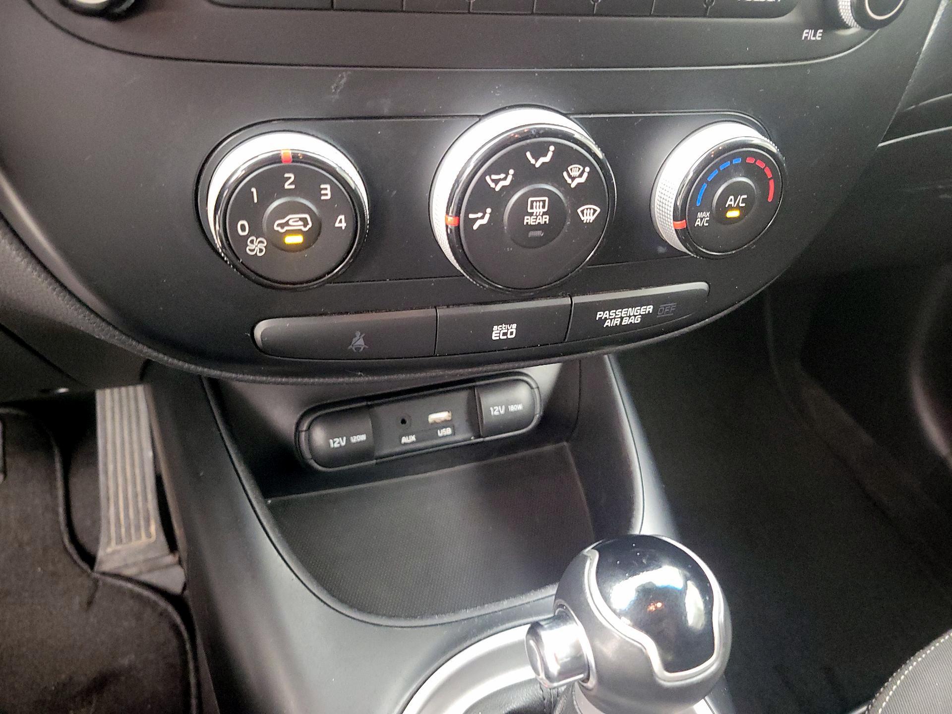 Thumbnail: 2016 Kia Soul - 14