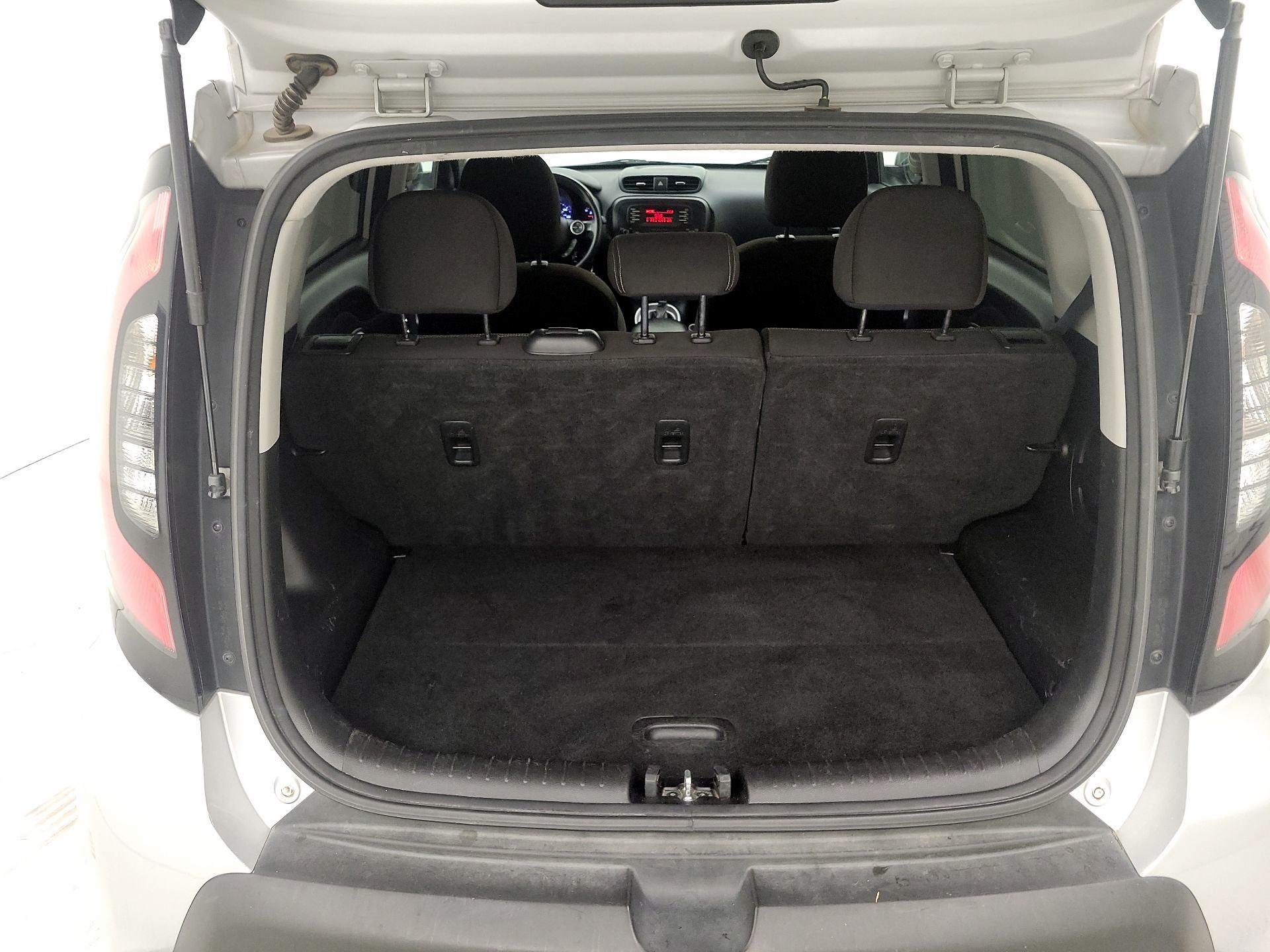 Thumbnail: 2016 Kia Soul - 16