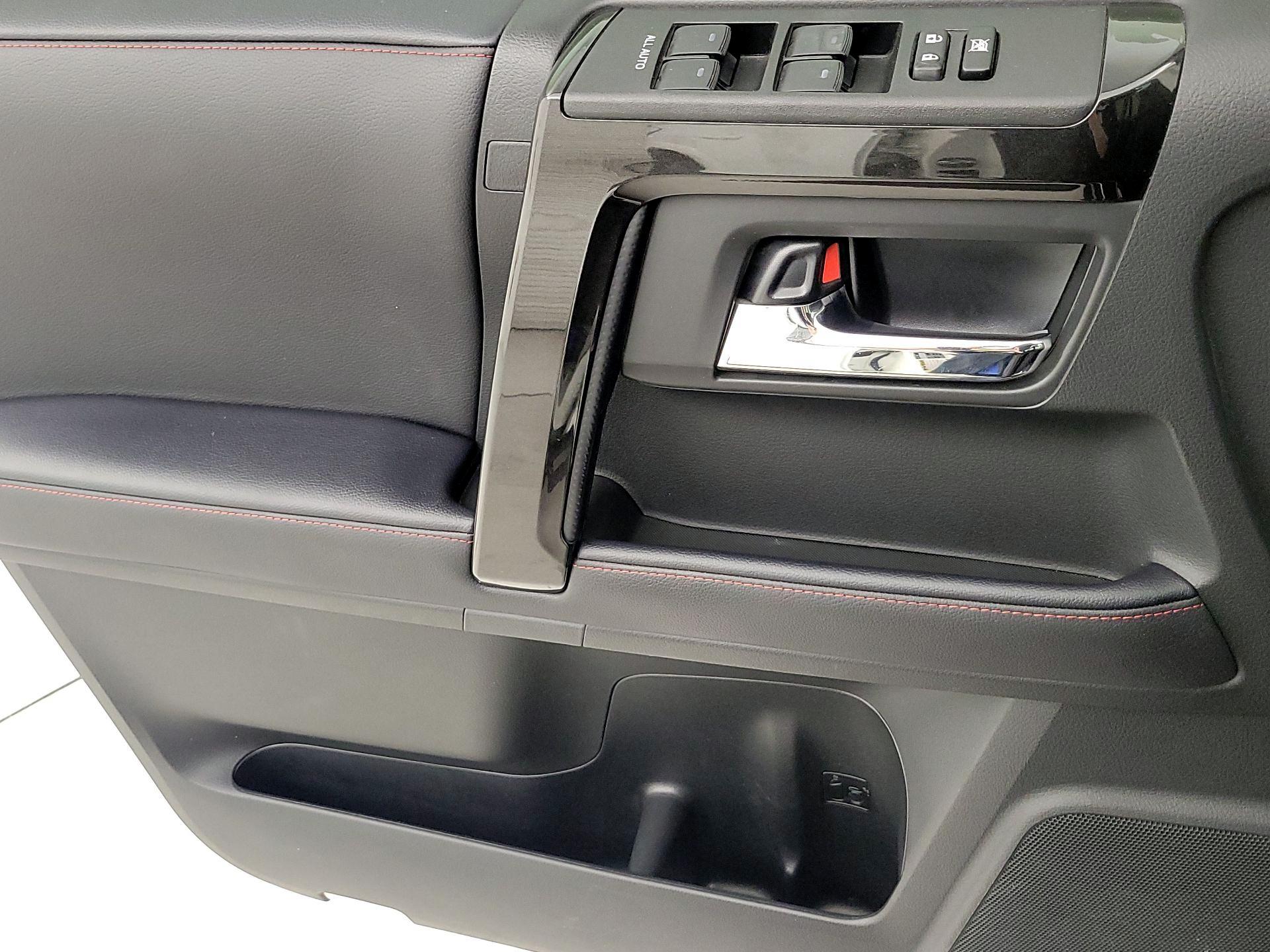 Thumbnail: 2023 Toyota 4Runner - 12