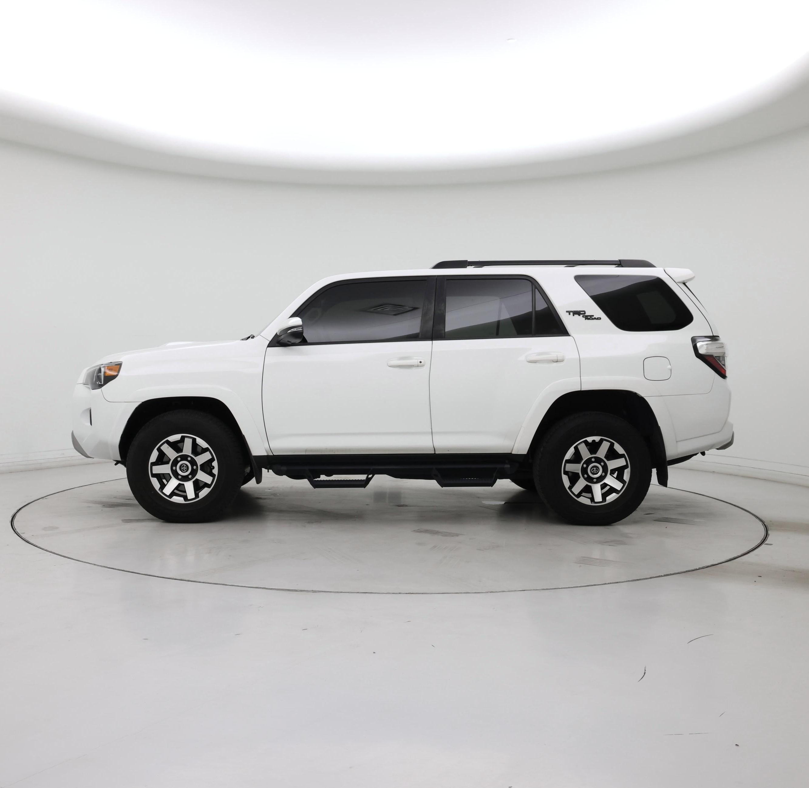 Thumbnail: 2023 Toyota 4Runner - 3